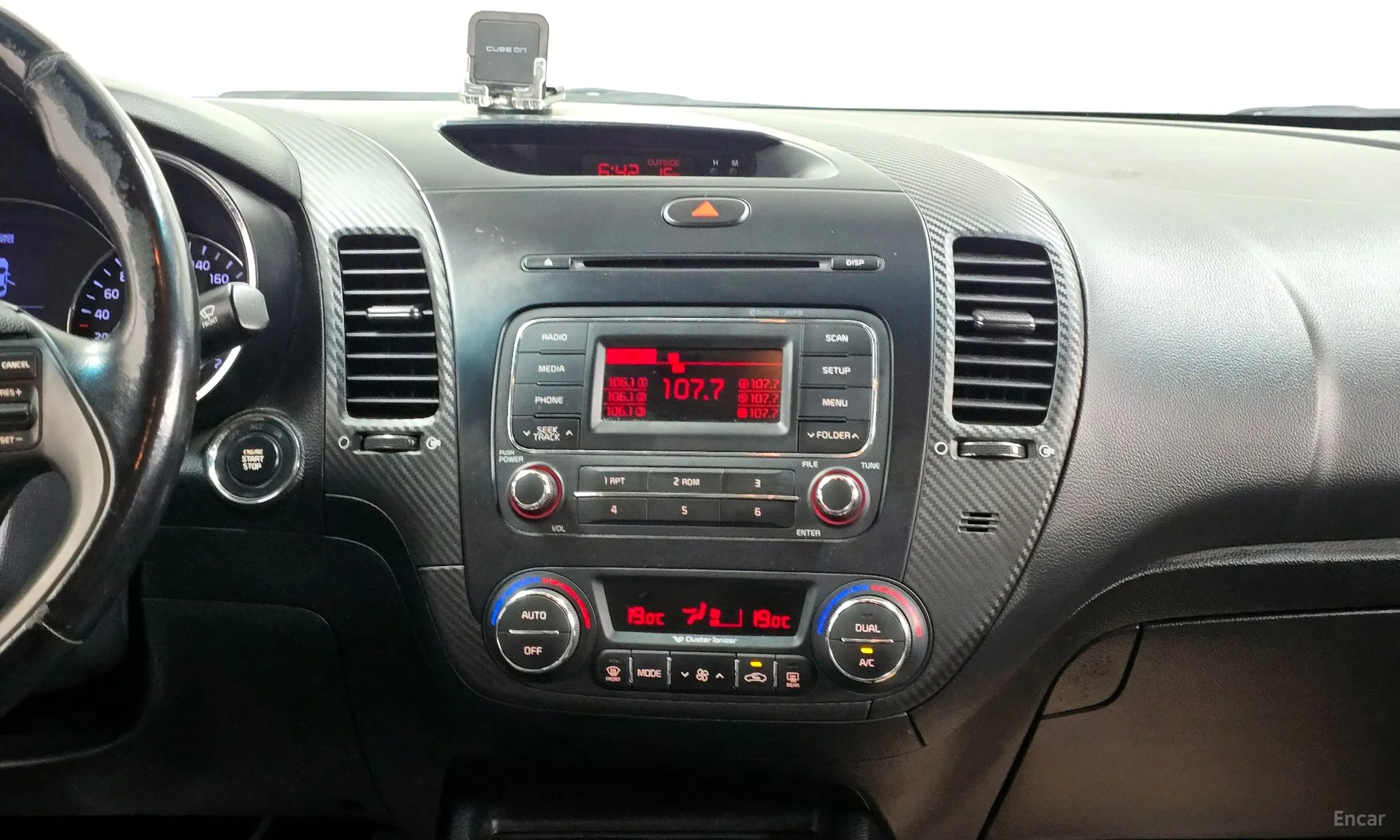 Kia K3 превью 14