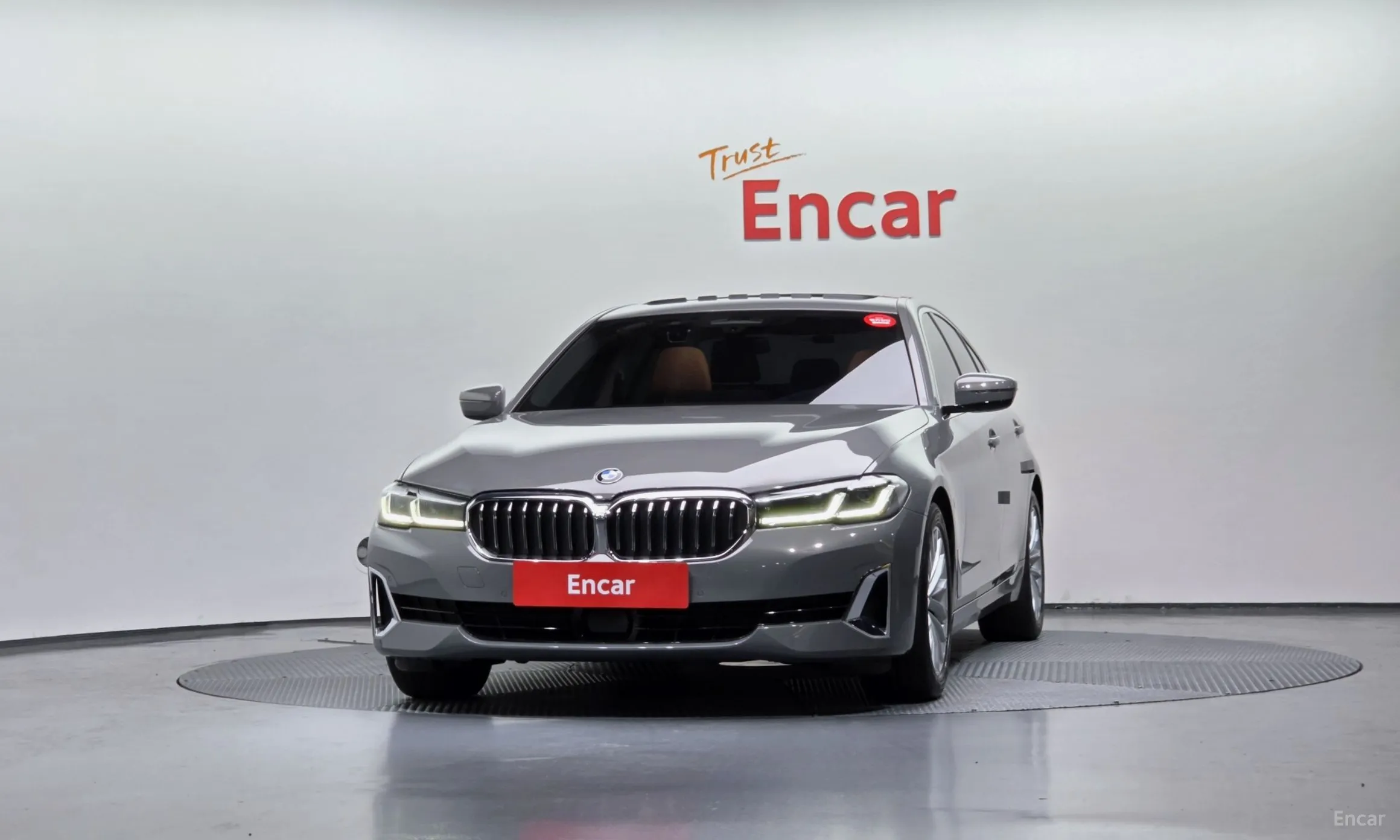 BMW 5 Series (G30) превью 3