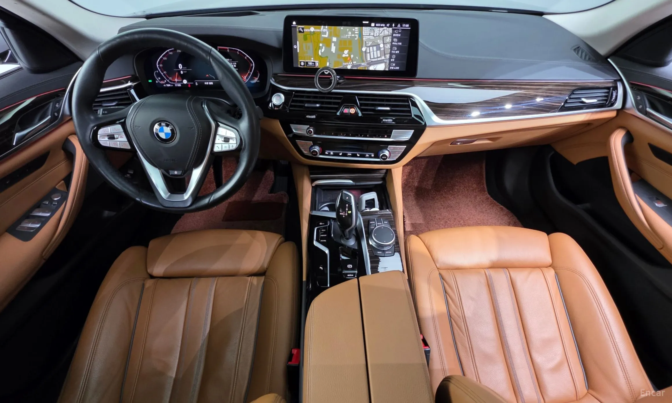 BMW 5 Series (G30) превью 7