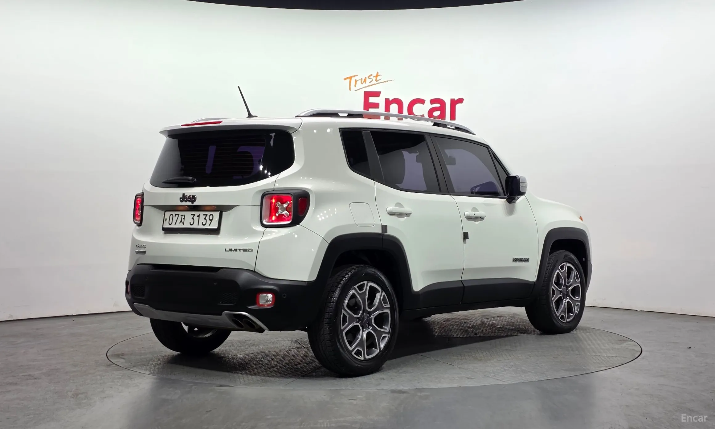 Jeep Renegade превью 2