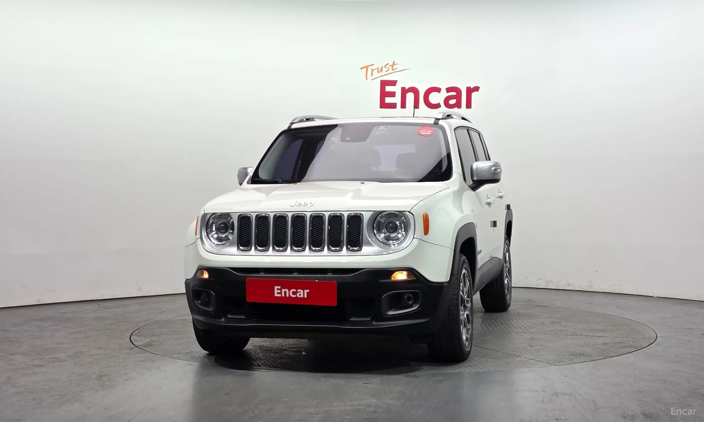Jeep Renegade превью 3