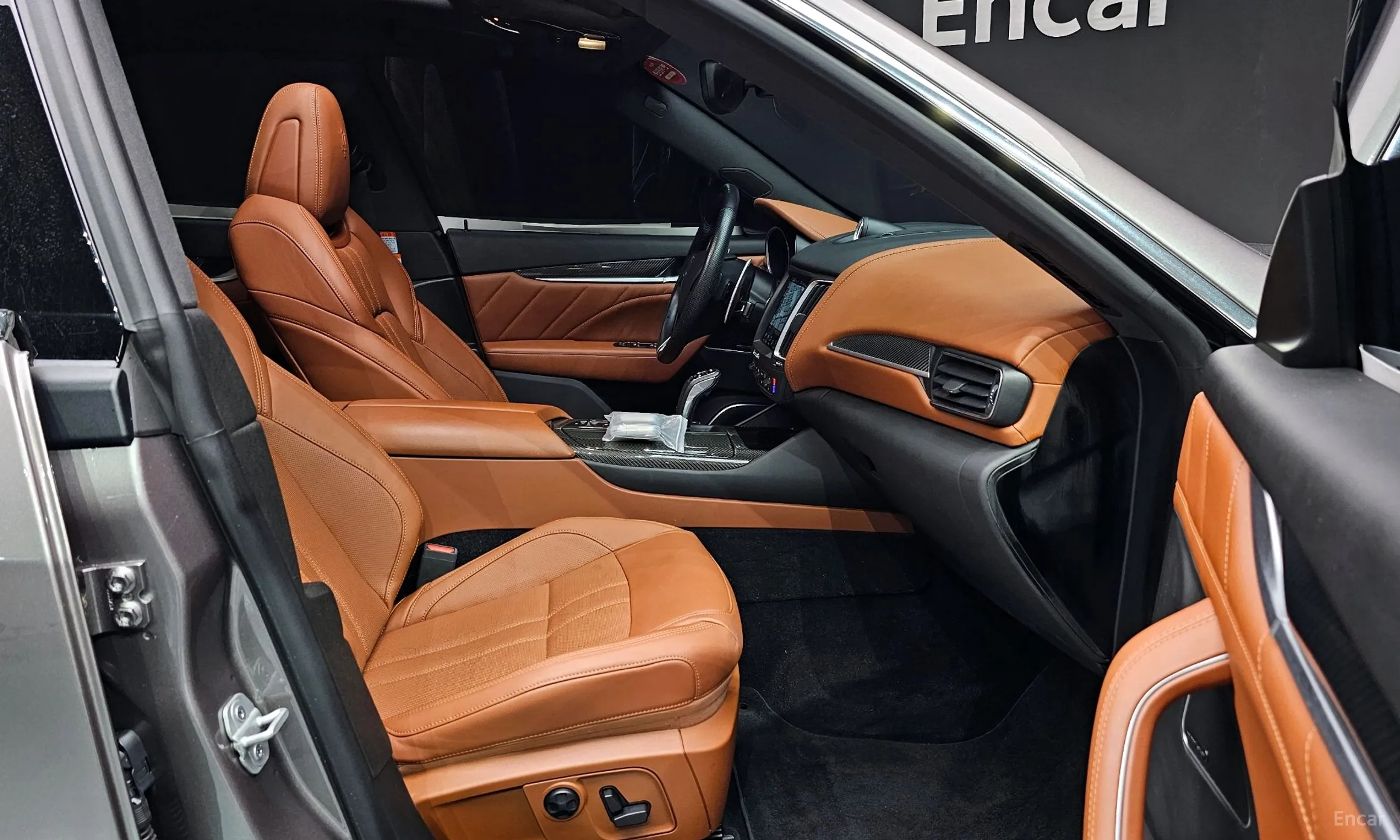 Maserati Levante превью 10