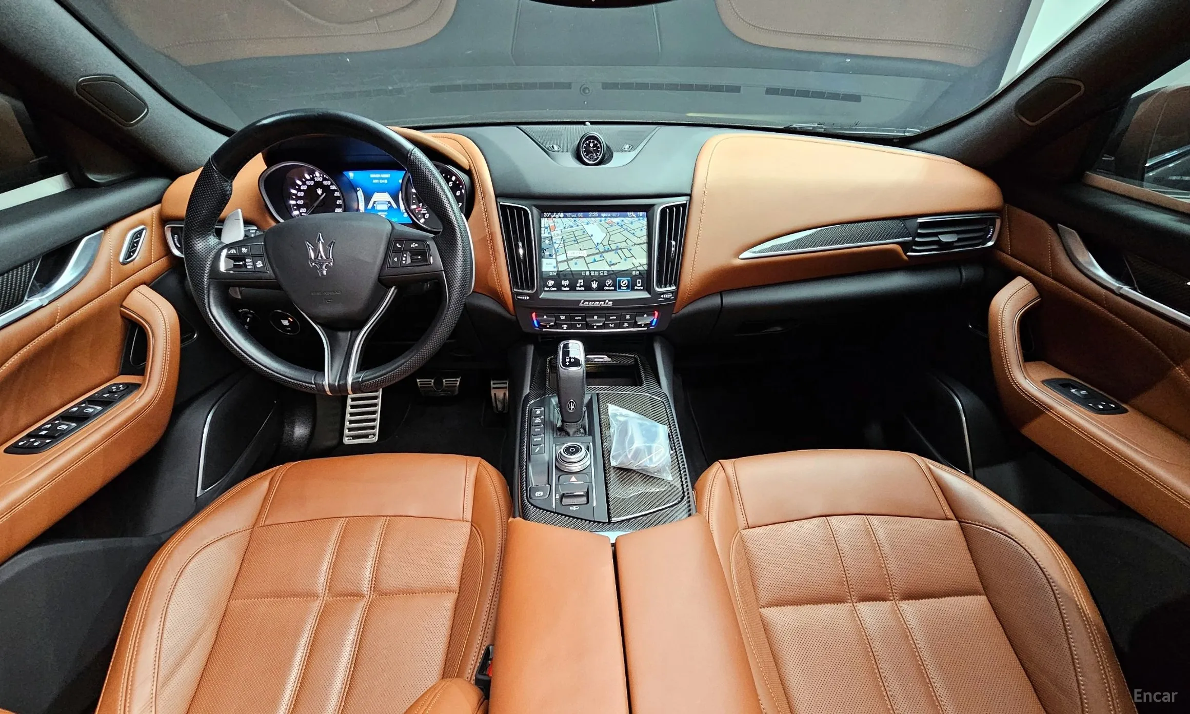 Maserati Levante превью 7