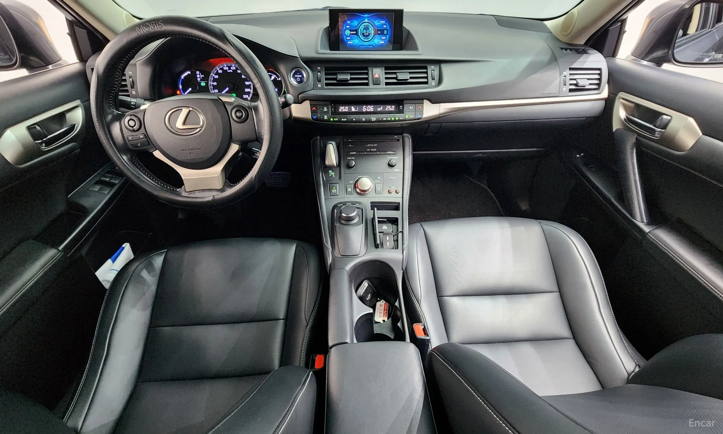 Lexus CT200h превью 7
