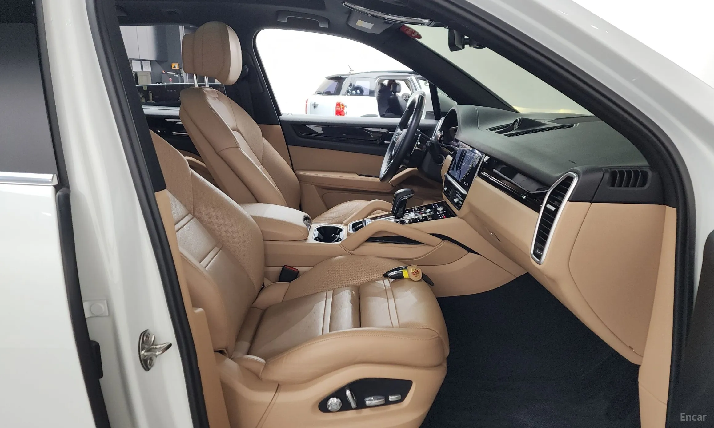 Porsche Cayenne (PO536) превью 11