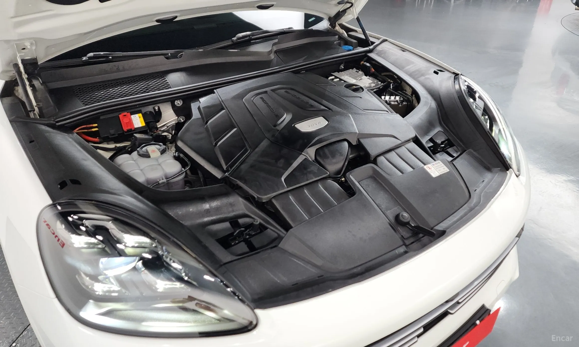 Porsche Cayenne (PO536) превью 6