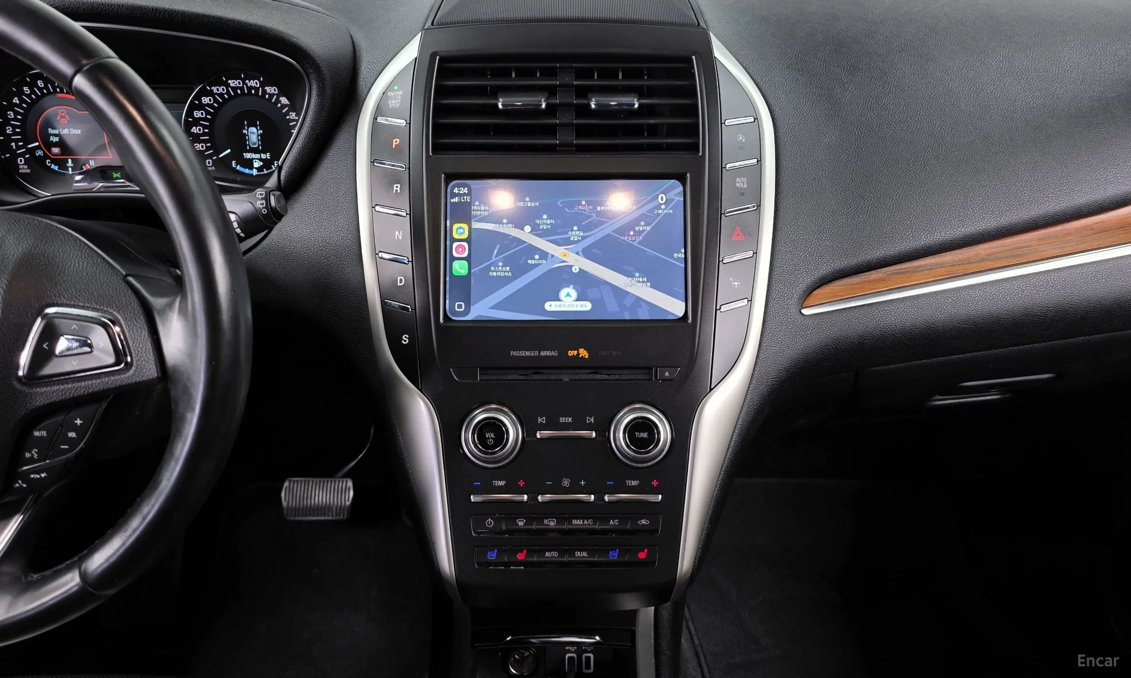 Lincoln MKC превью 14