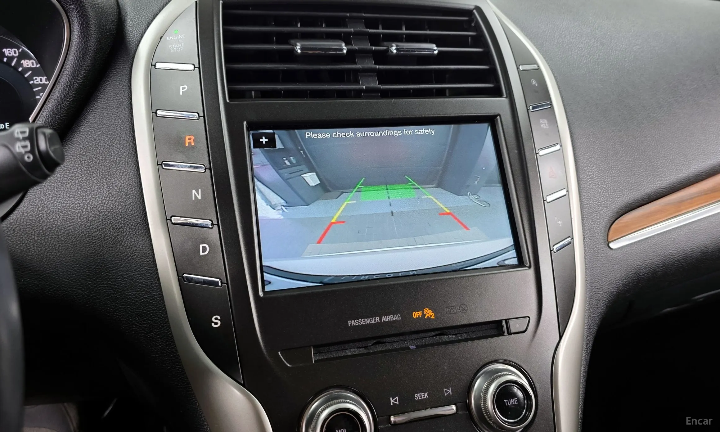 Lincoln MKC превью 15