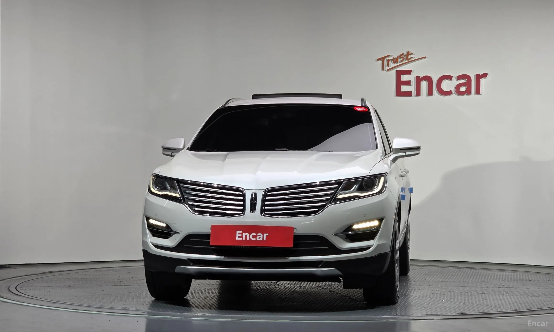Lincoln MKC превью 3