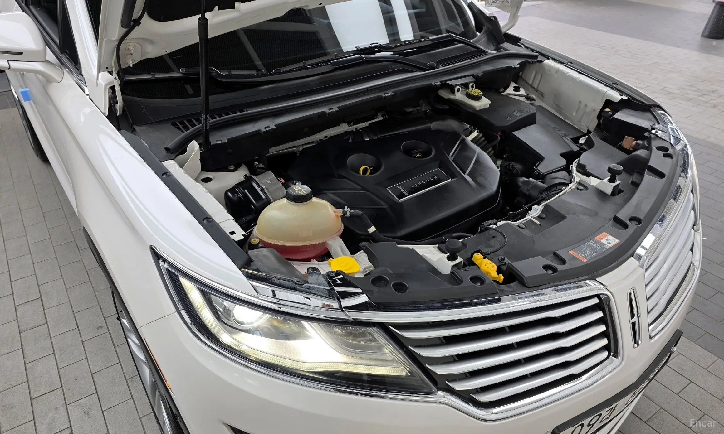 Lincoln MKC превью 6