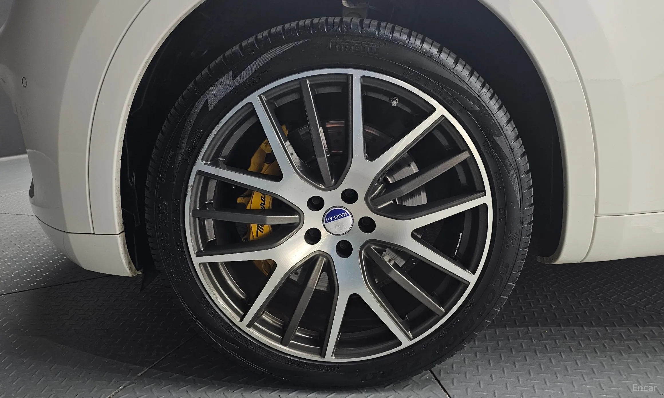 Maserati Levante превью 5