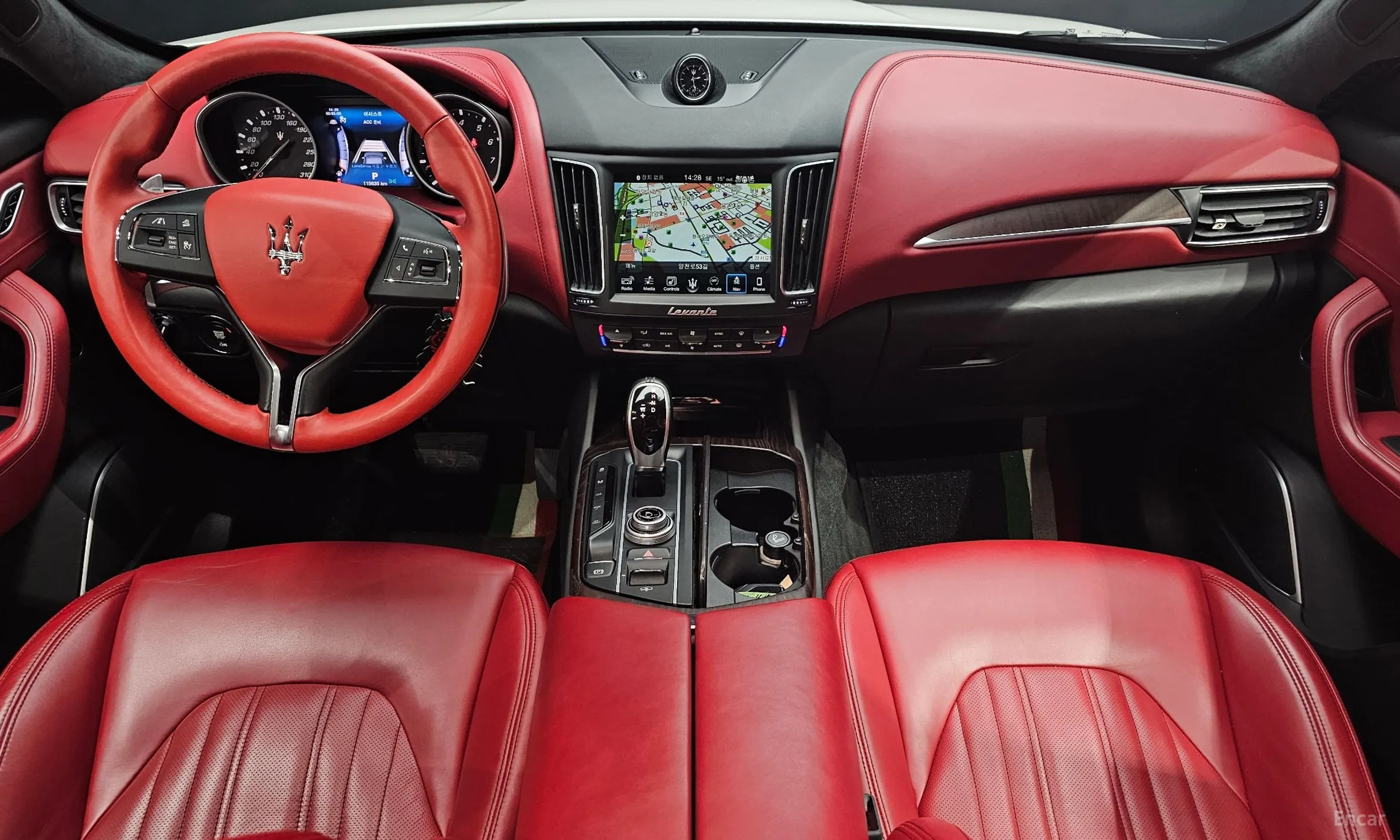 Maserati Levante превью 7