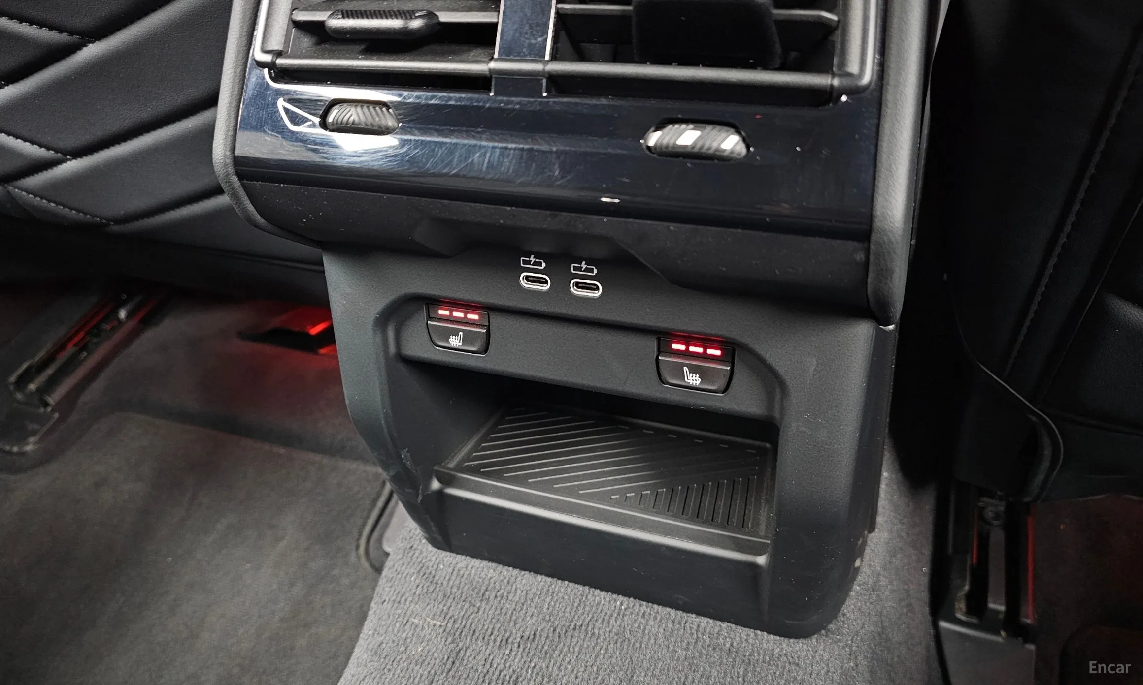 BMW 5 Series (G60) превью 18