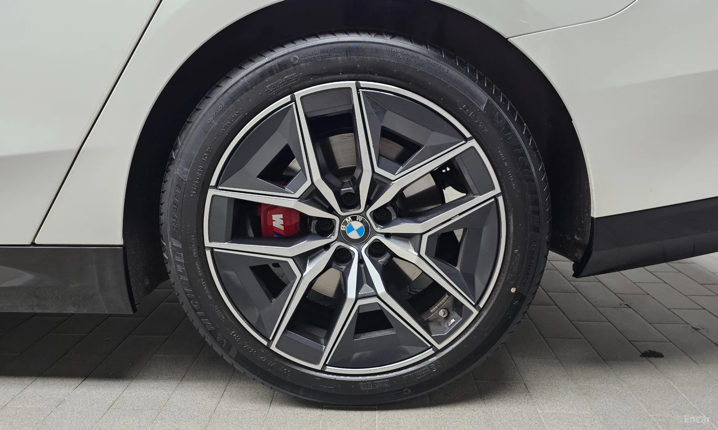 BMW 5 Series (G60) превью 5