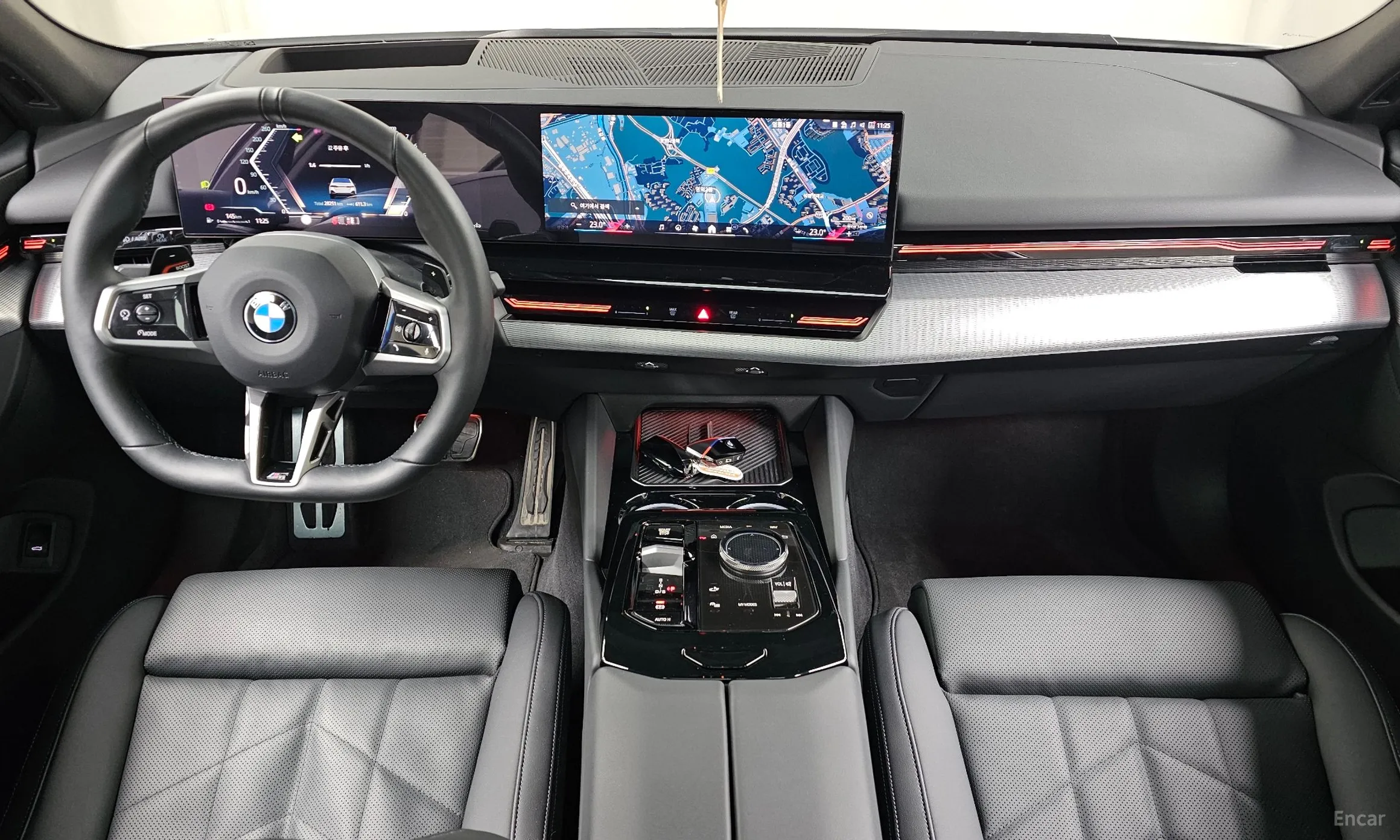 BMW 5 Series (G60) превью 7