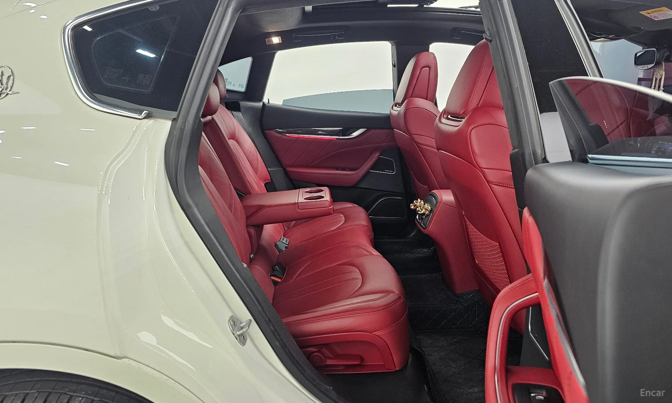 Maserati Levante превью 12