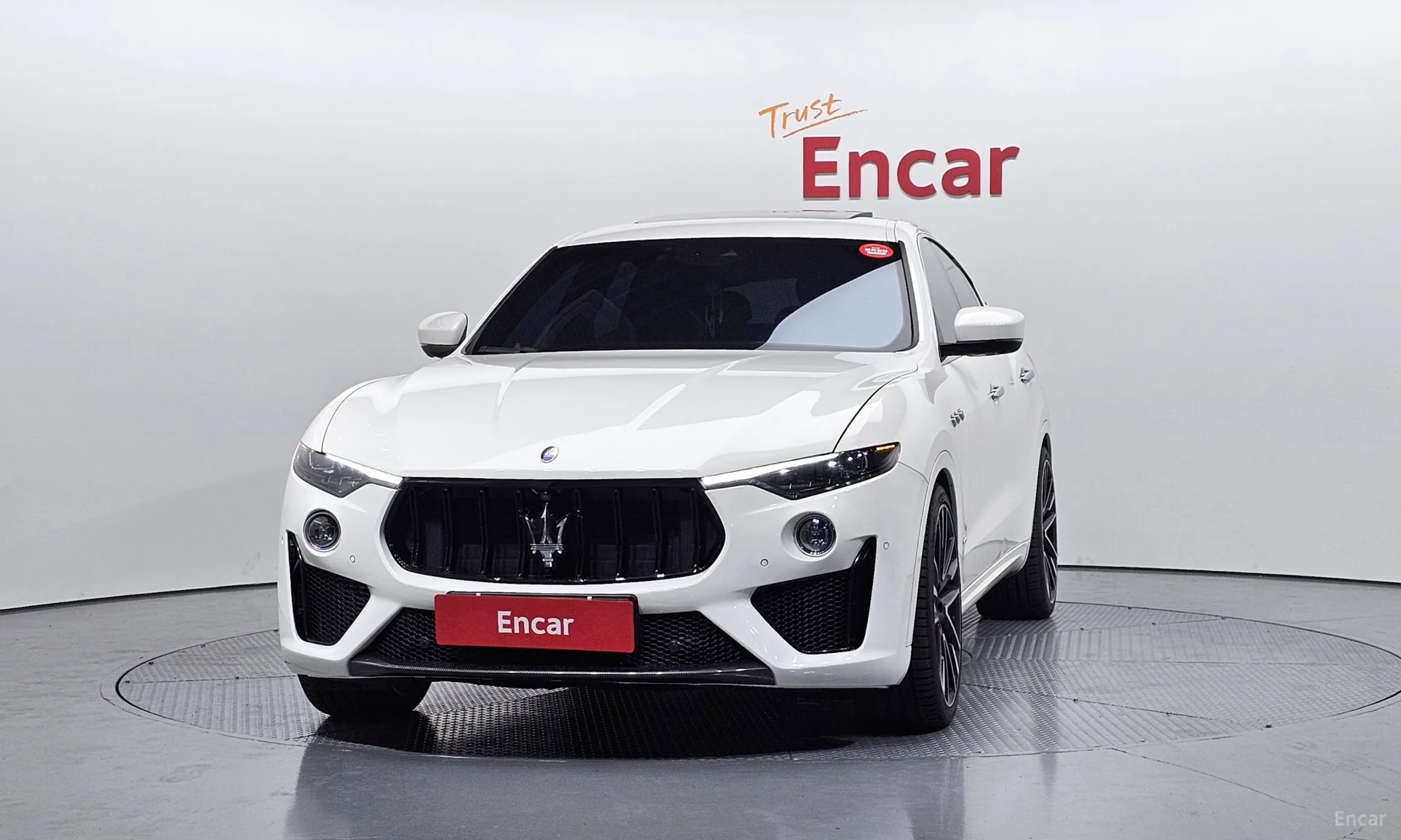 Maserati Levante превью 3