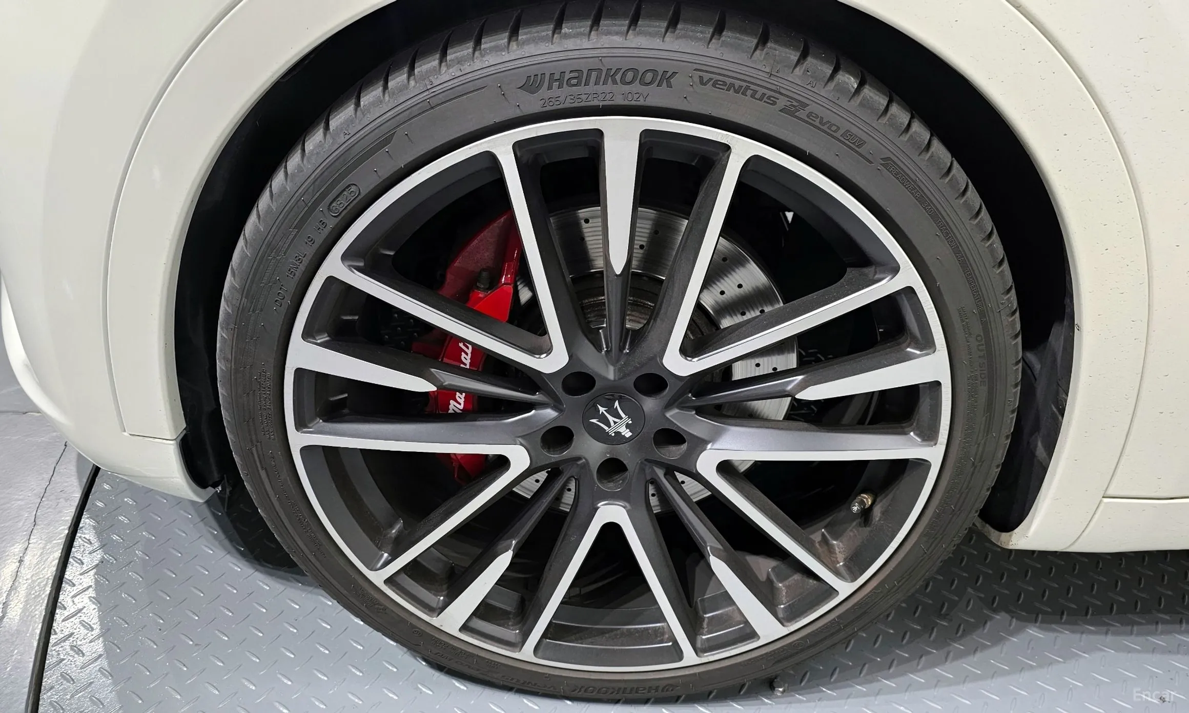 Maserati Levante превью 5