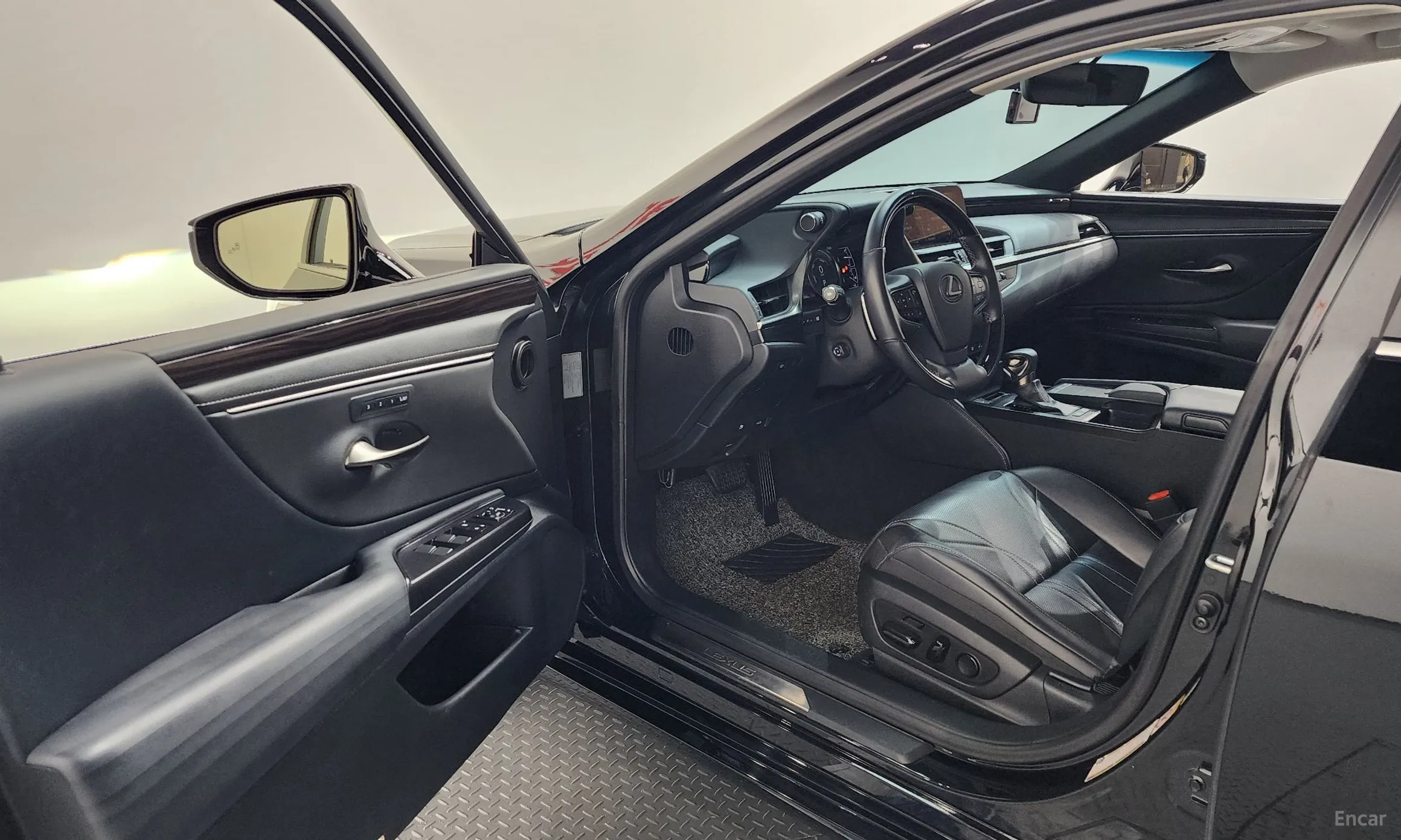 Lexus ES300h 7th Generation превью 10