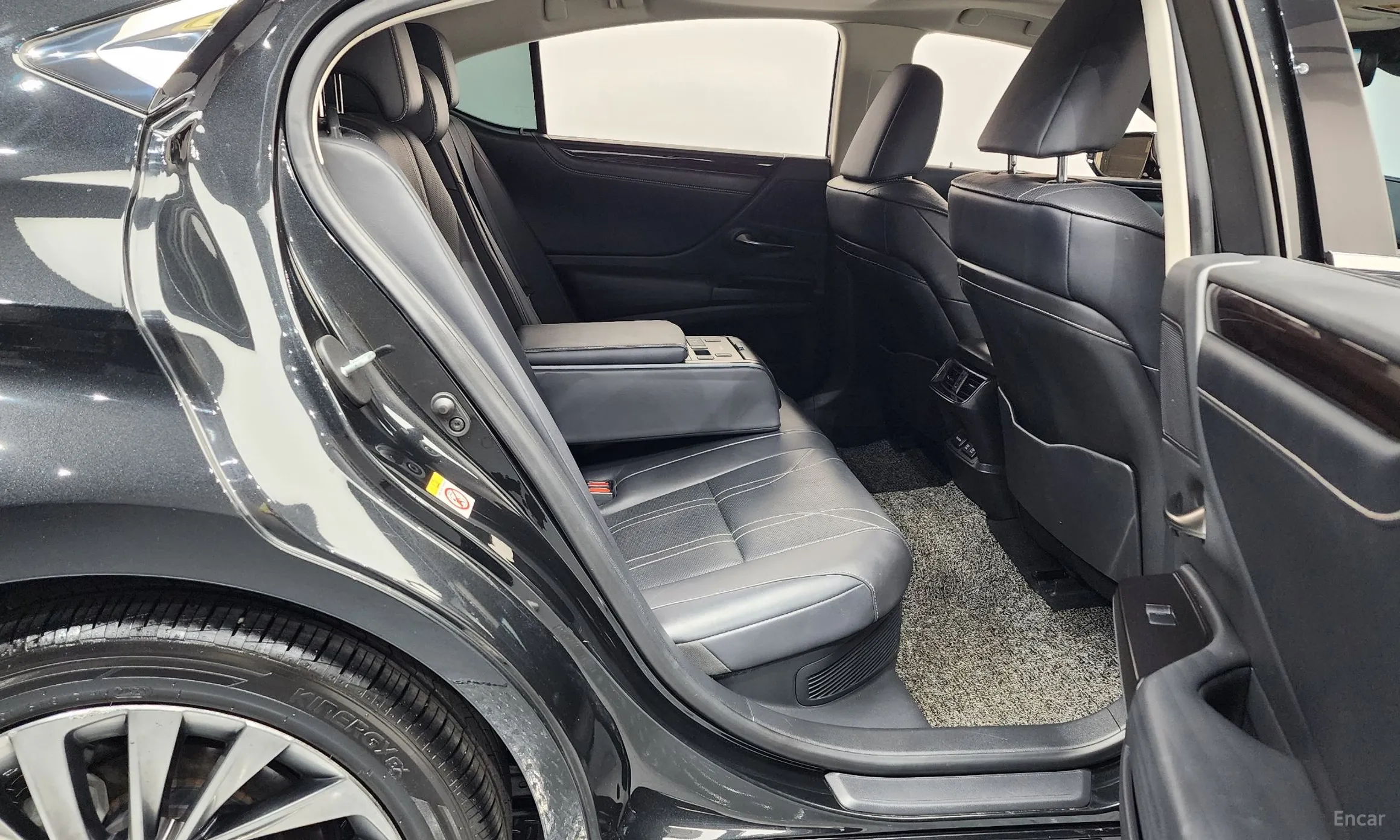 Lexus ES300h 7th Generation превью 12