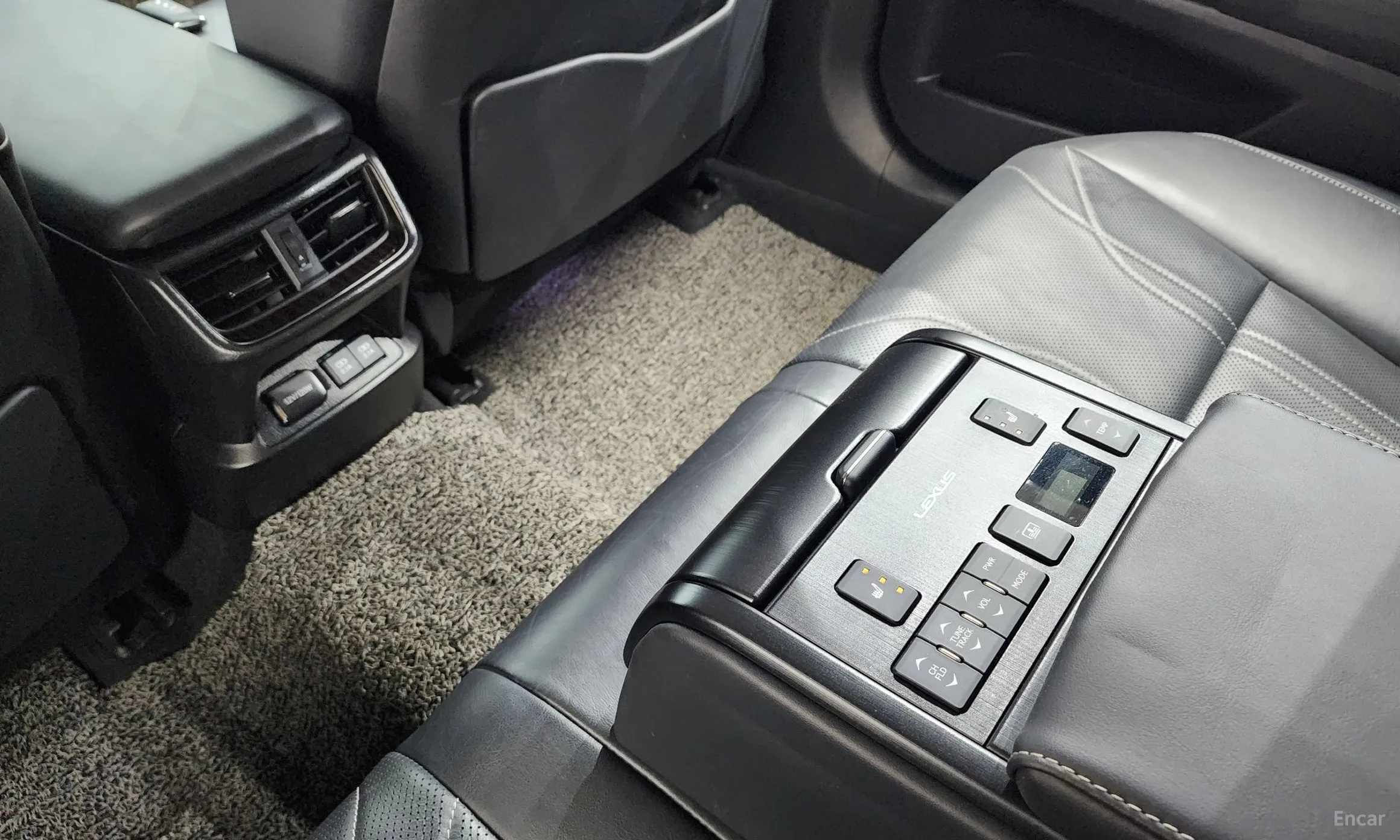 Lexus ES300h 7th Generation превью 18