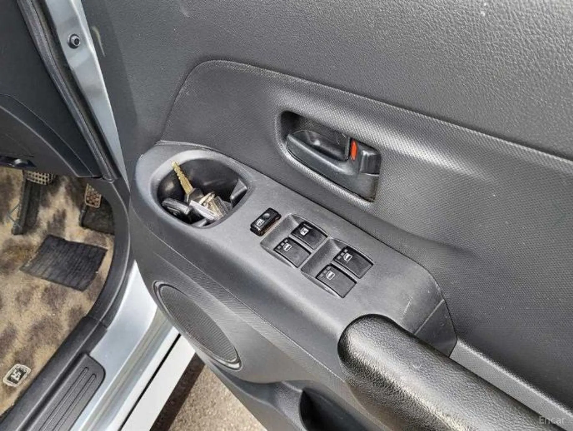 Toyota Bb превью 16