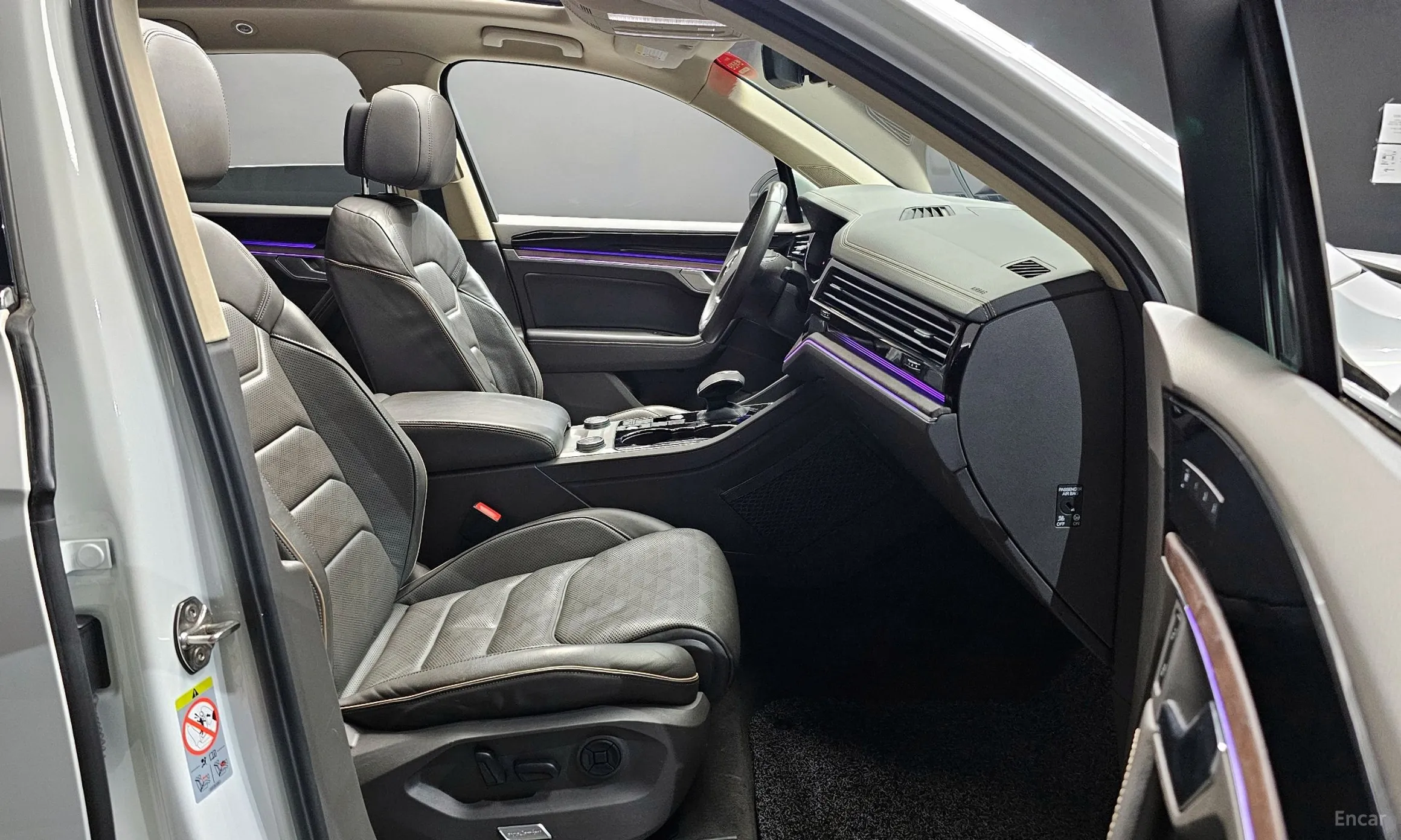 Volkswagen Touareg 3rd Generation превью 10