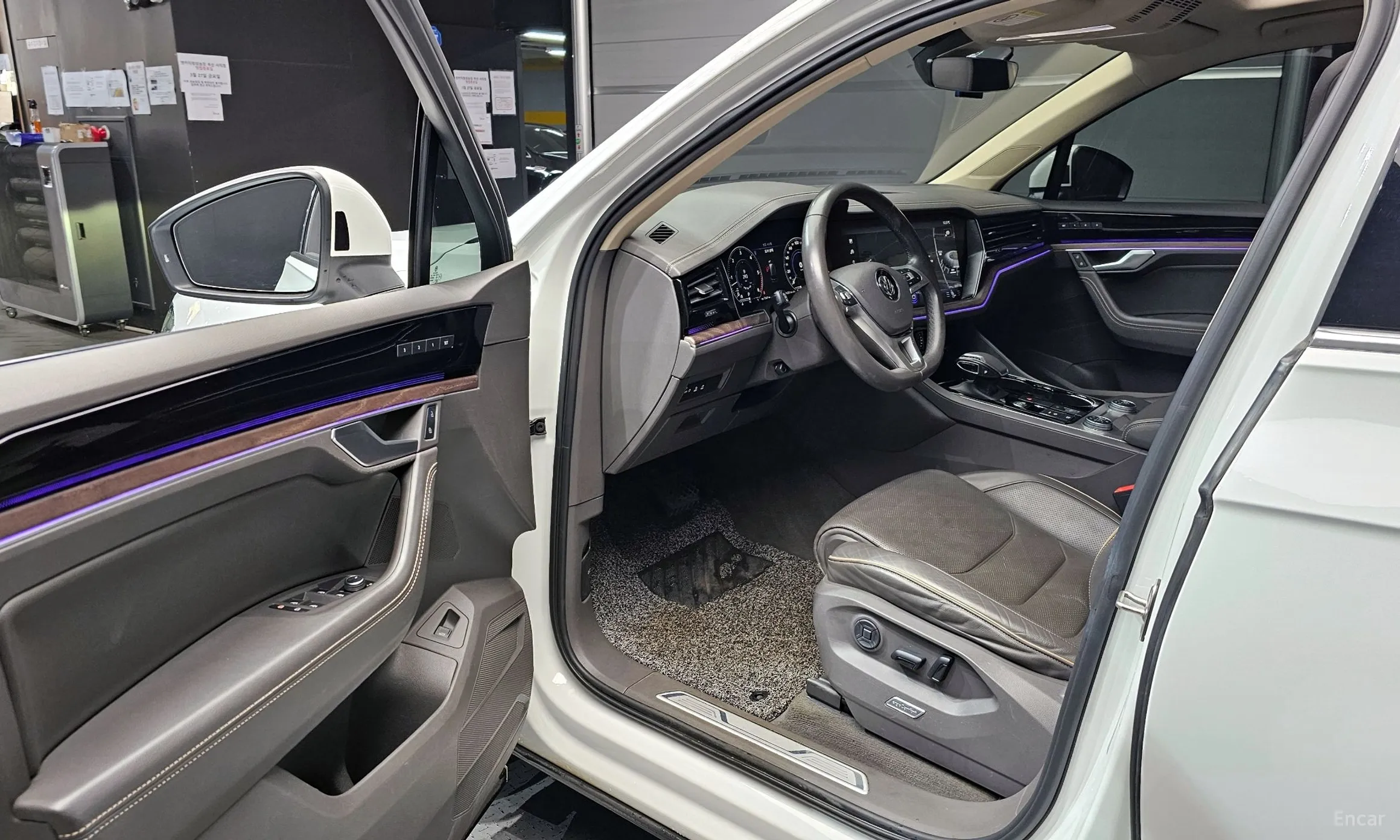 Volkswagen Touareg 3rd Generation превью 11