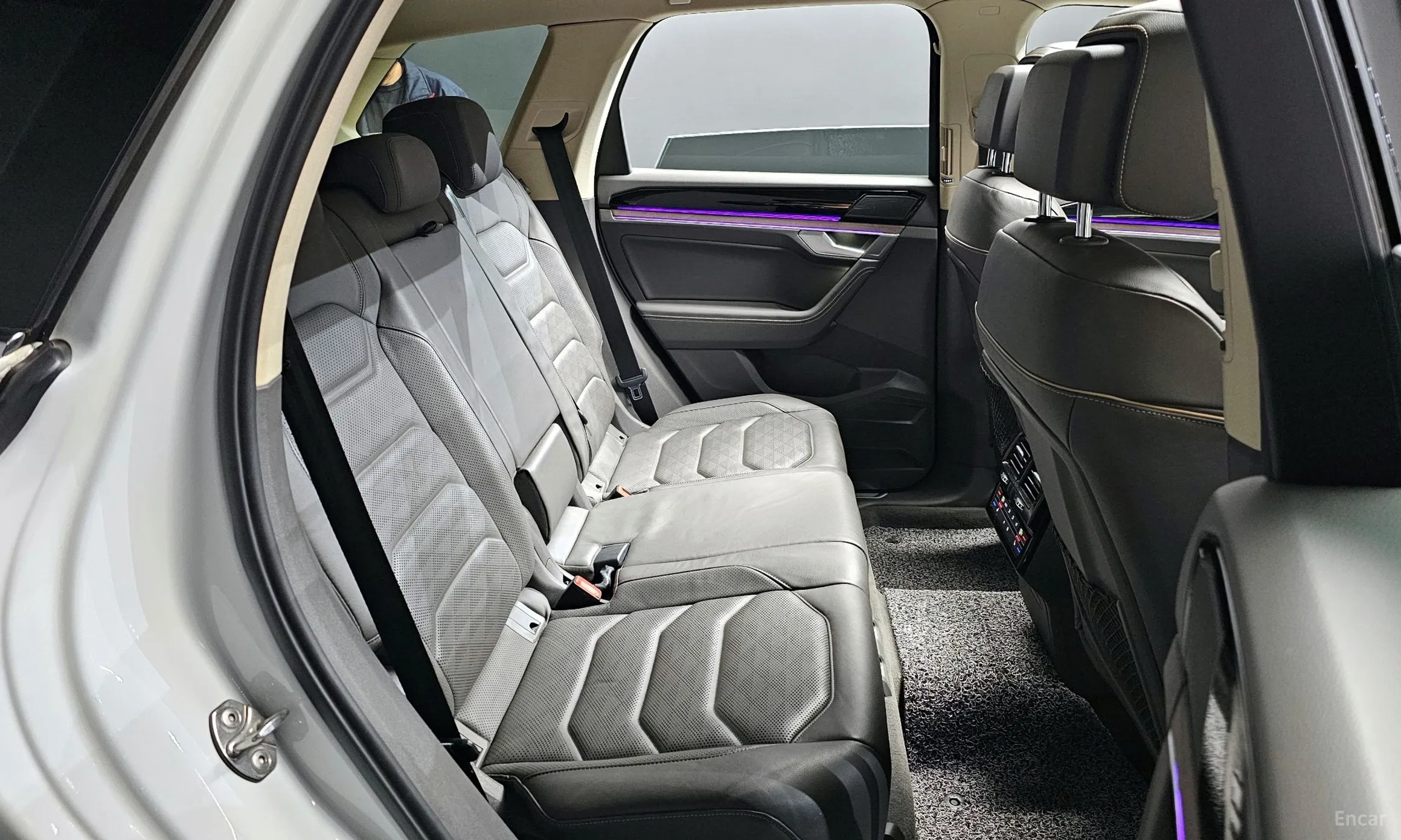 Volkswagen Touareg 3rd Generation превью 12