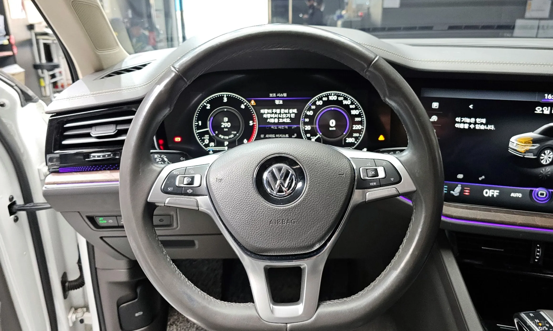 Volkswagen Touareg 3rd Generation превью 13