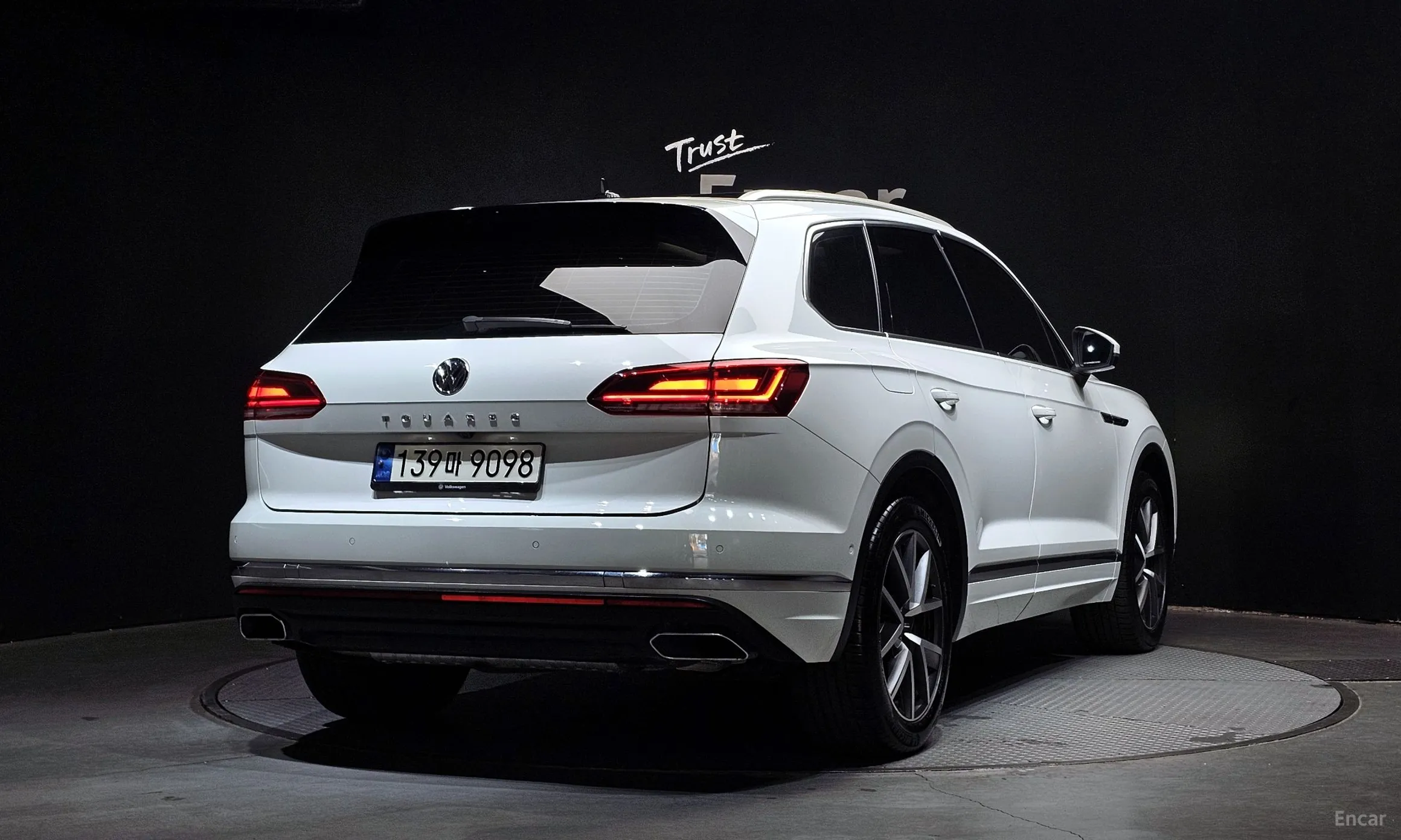 Volkswagen Touareg 3rd Generation превью 2