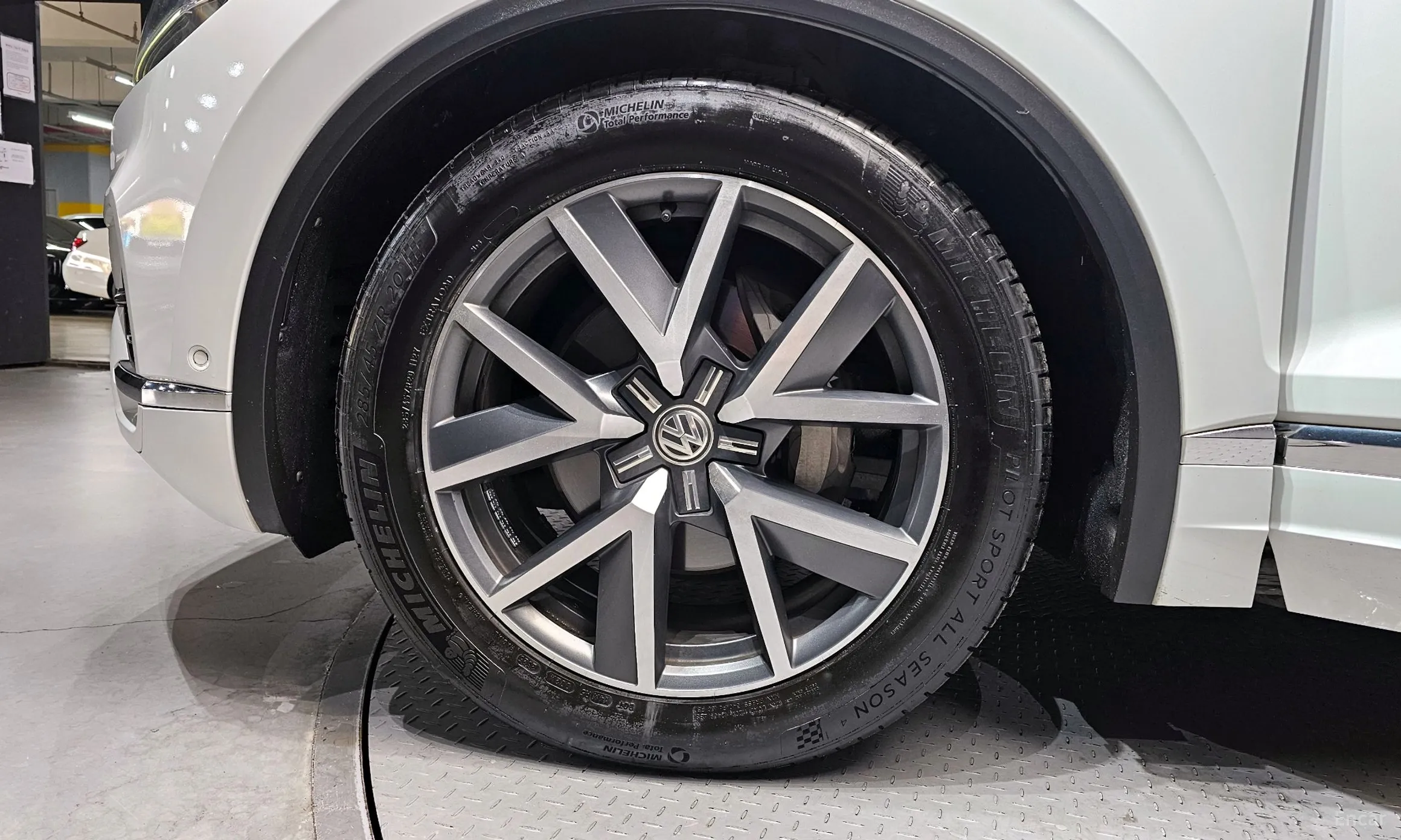 Volkswagen Touareg 3rd Generation превью 5