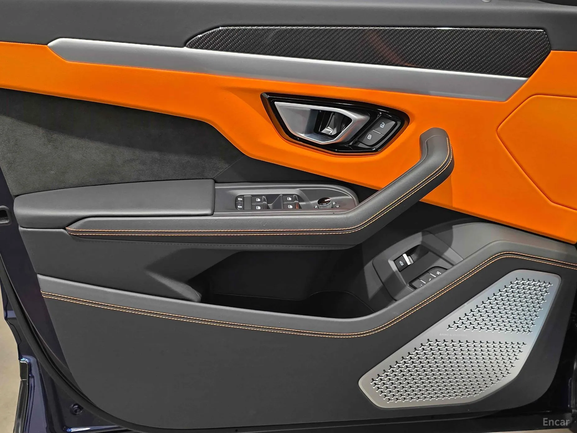 Lamborghini Urus превью 12