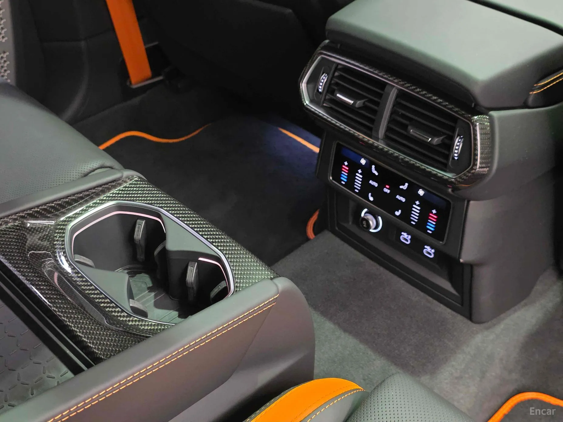 Lamborghini Urus превью 18