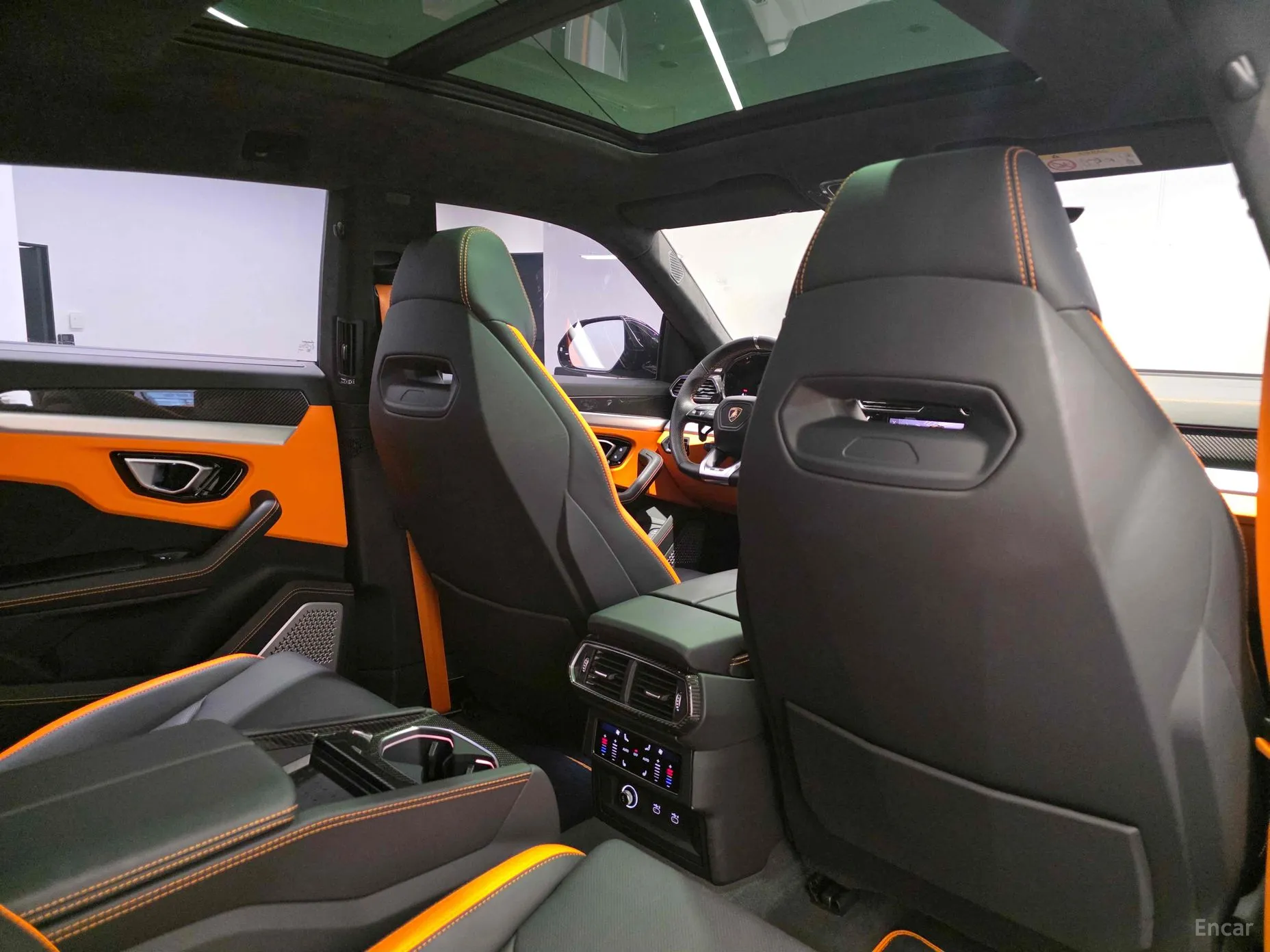 Lamborghini Urus превью 19