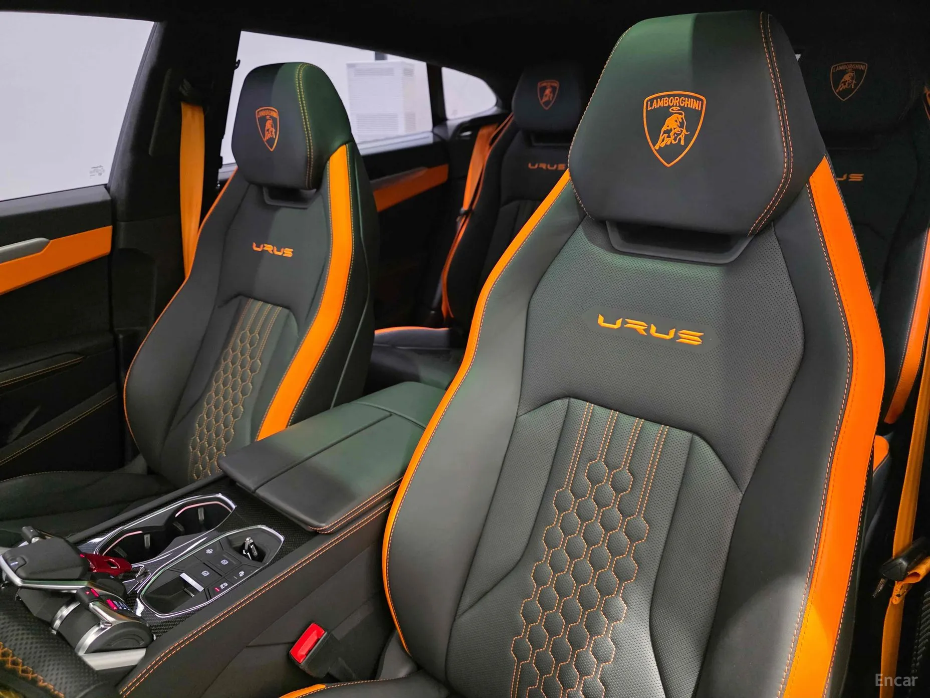 Lamborghini Urus превью 8