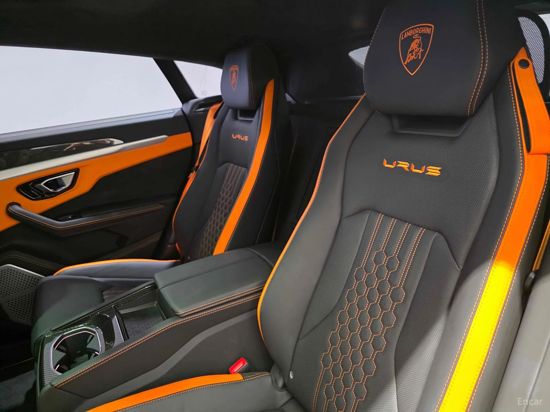 Lamborghini Urus превью 9