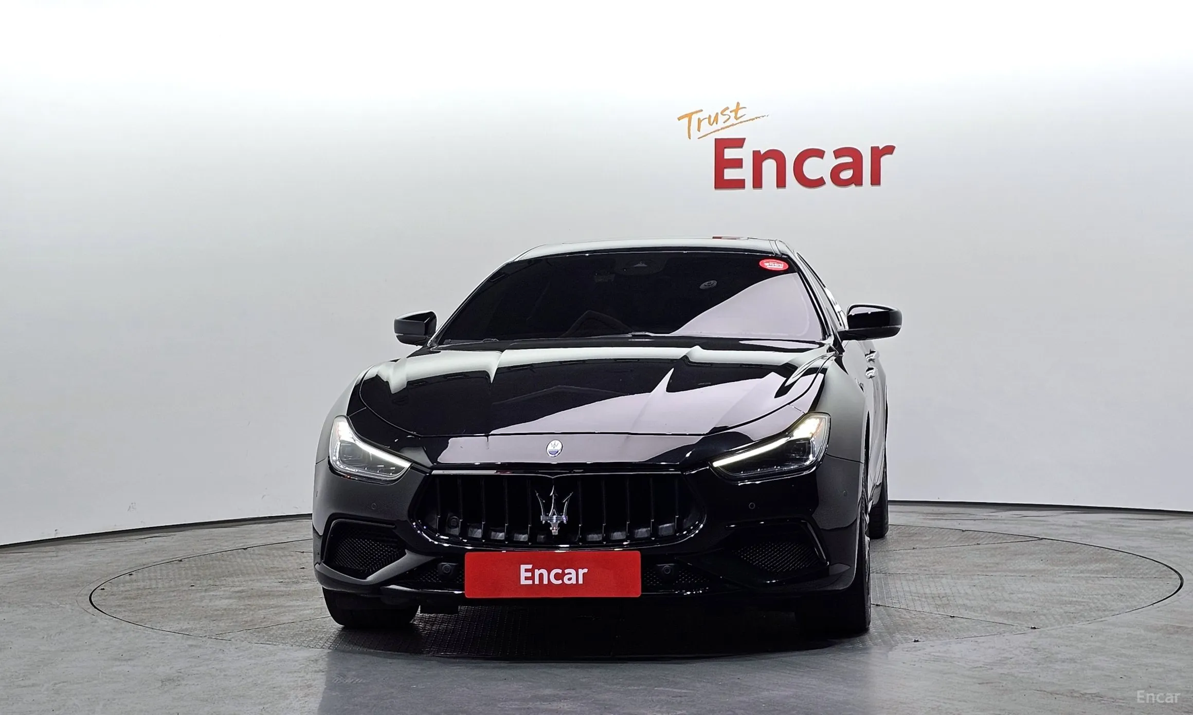 Maserati Ghibli превью 3