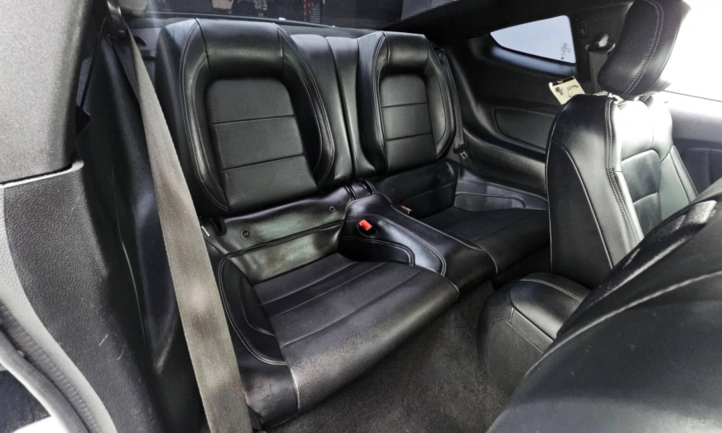 Ford Mustang превью 12