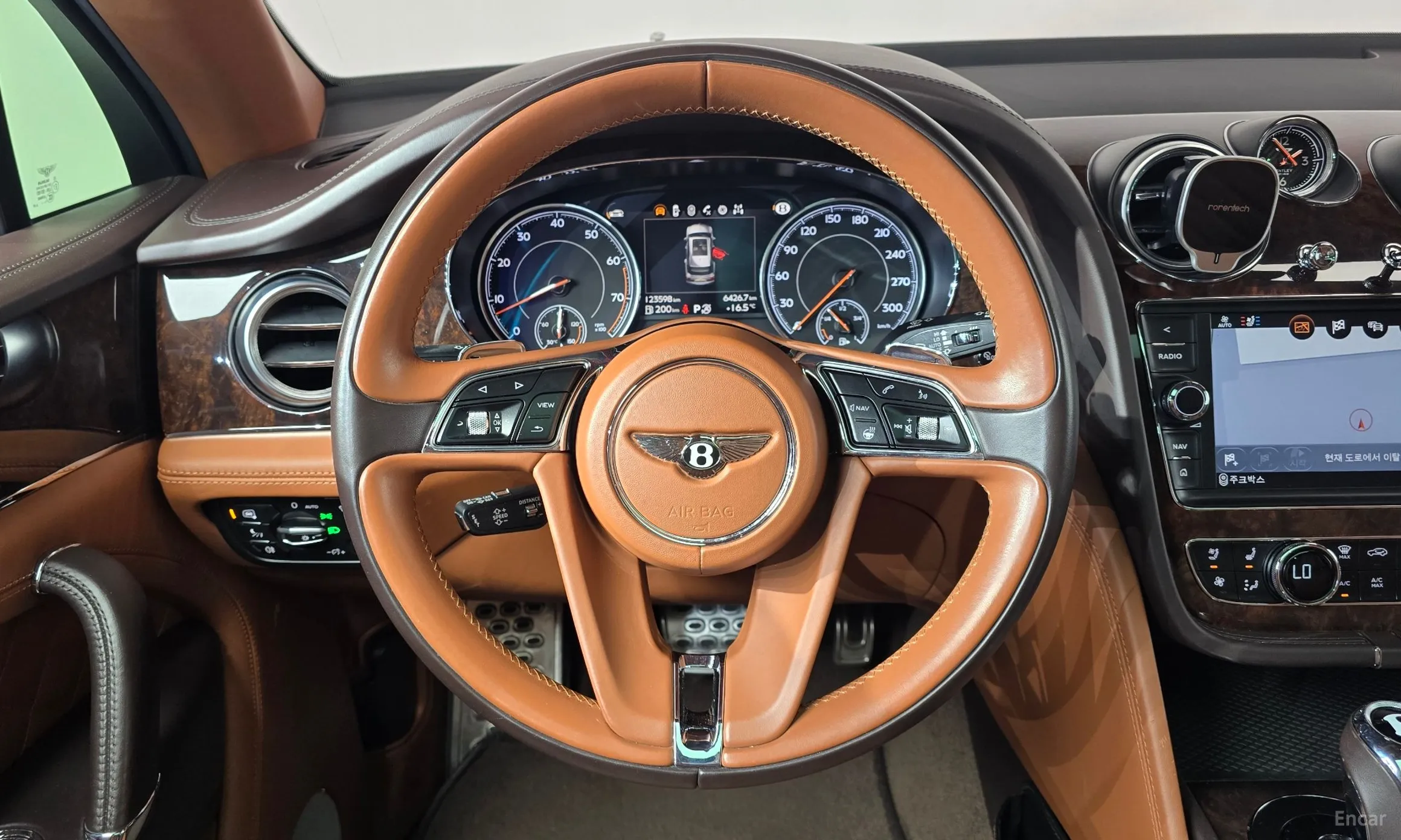 Bentley Bentayga превью 13