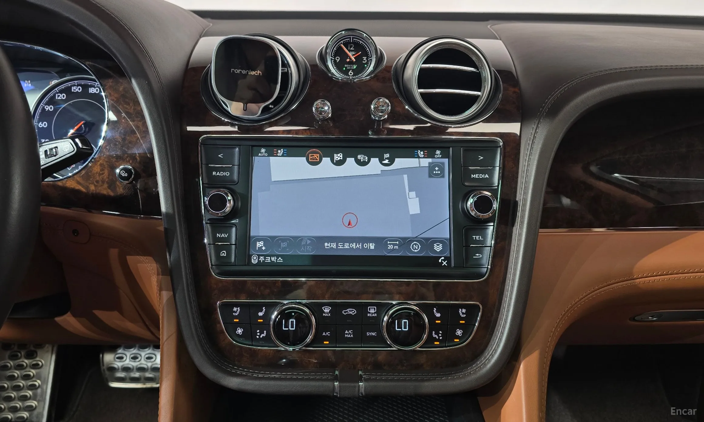 Bentley Bentayga превью 14