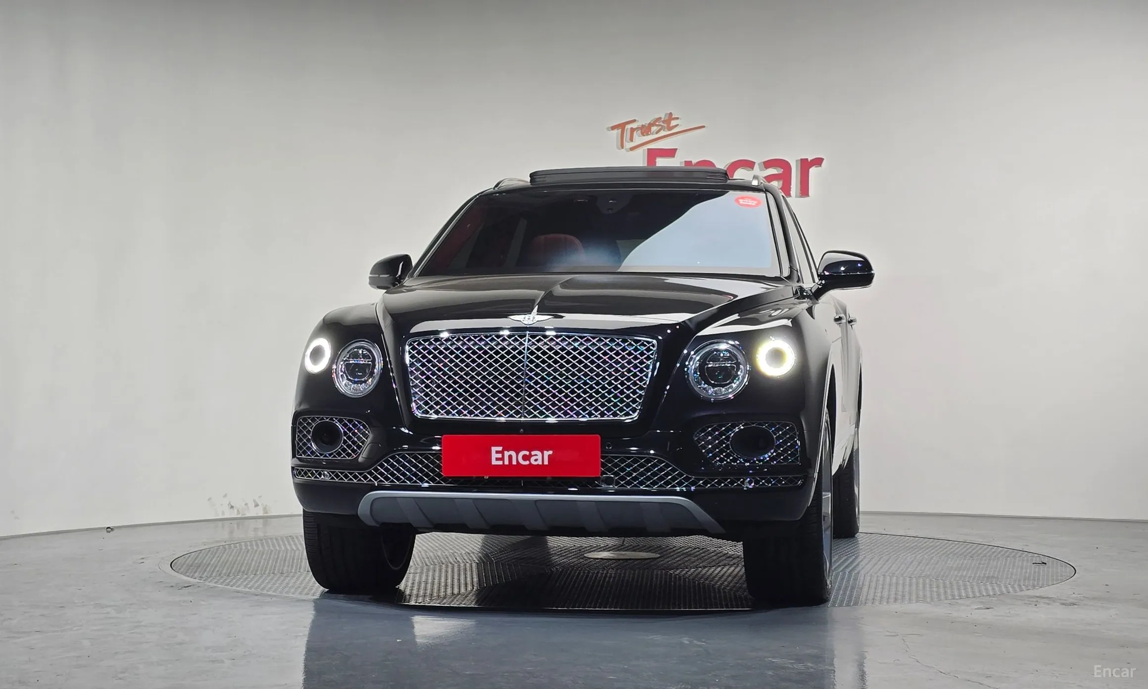 Bentley Bentayga превью 3