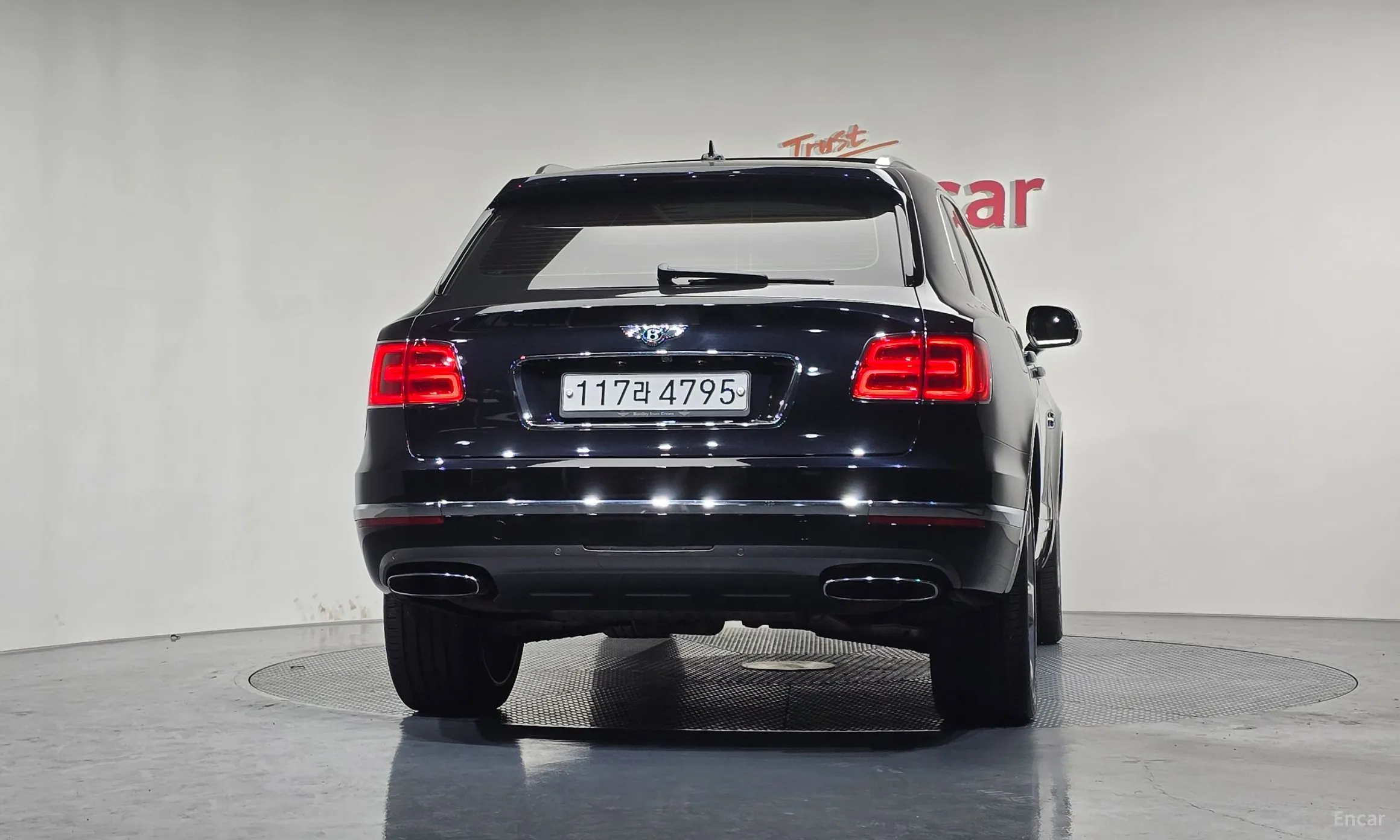 Bentley Bentayga превью 4