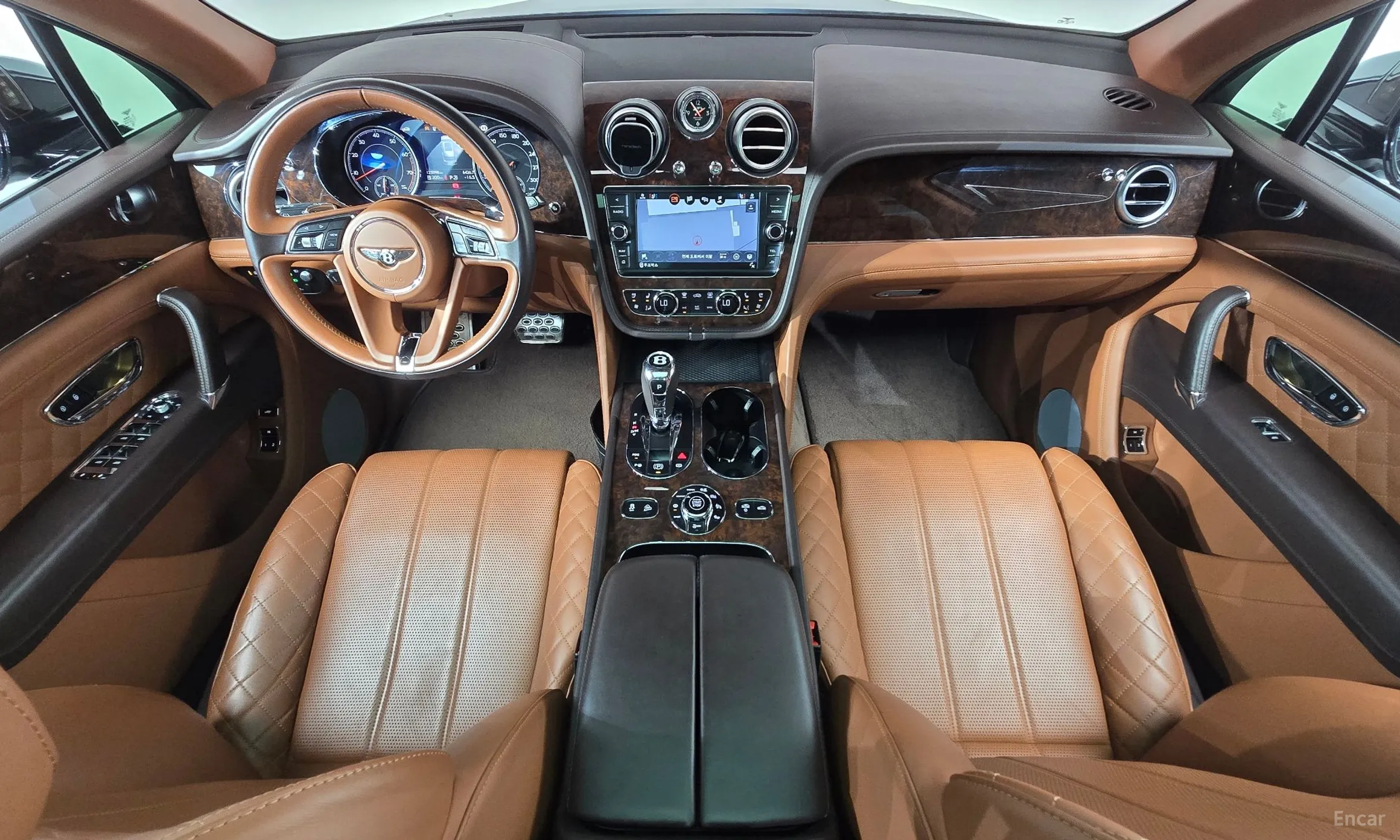 Bentley Bentayga превью 7