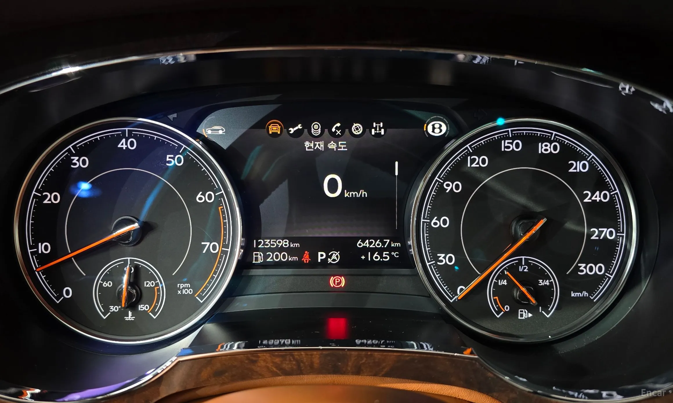 Bentley Bentayga превью 8