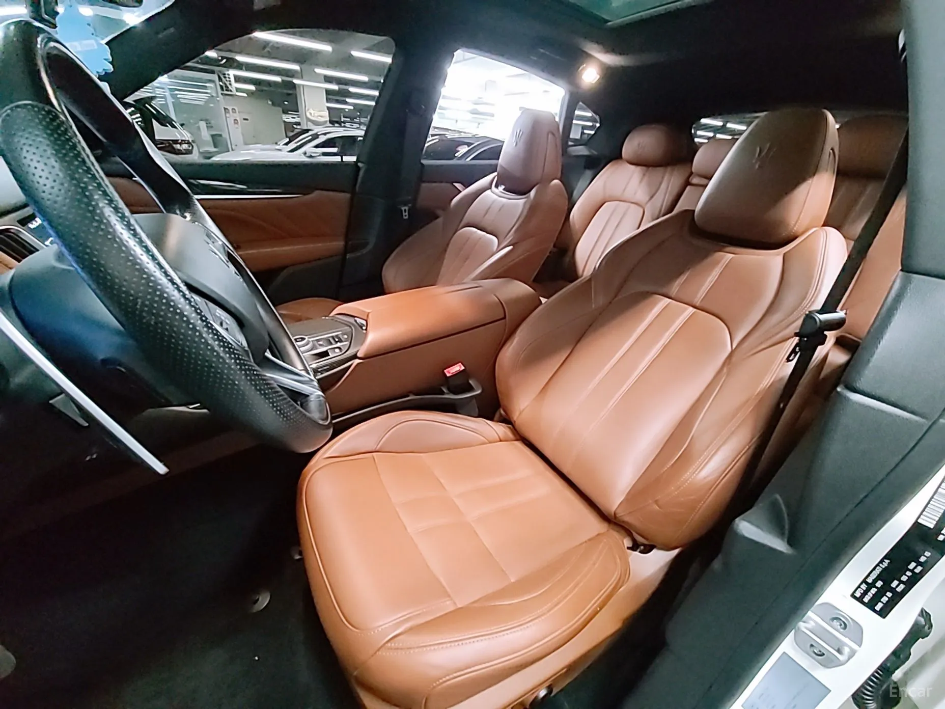Maserati Levante превью 7