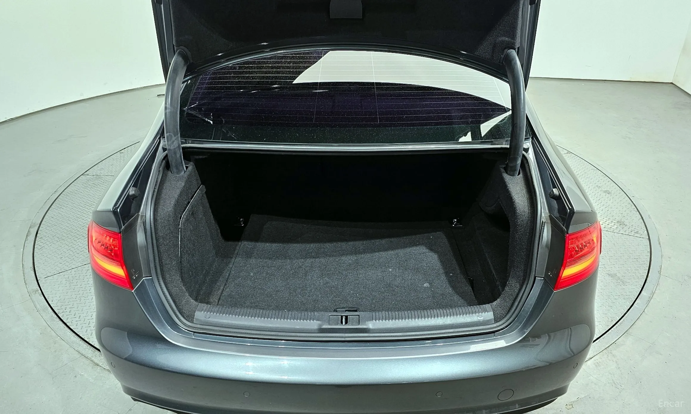 Audi New A4 превью 20