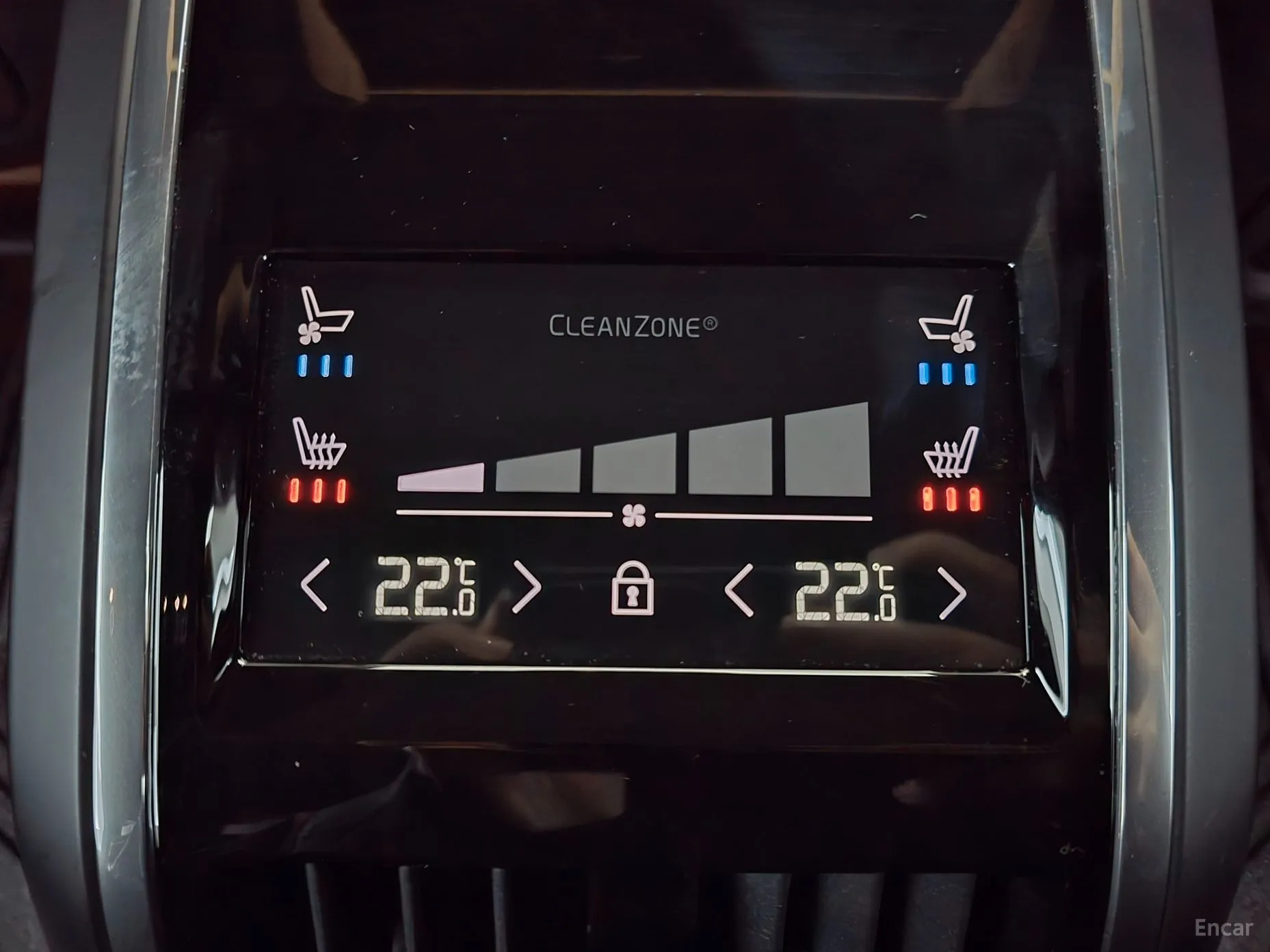 Volvo S90 превью 14