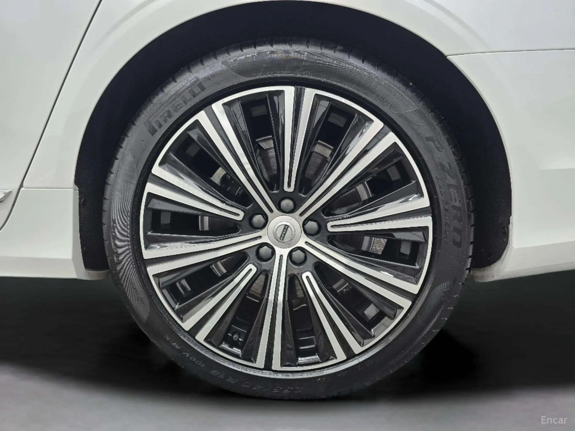 Volvo S90 превью 17