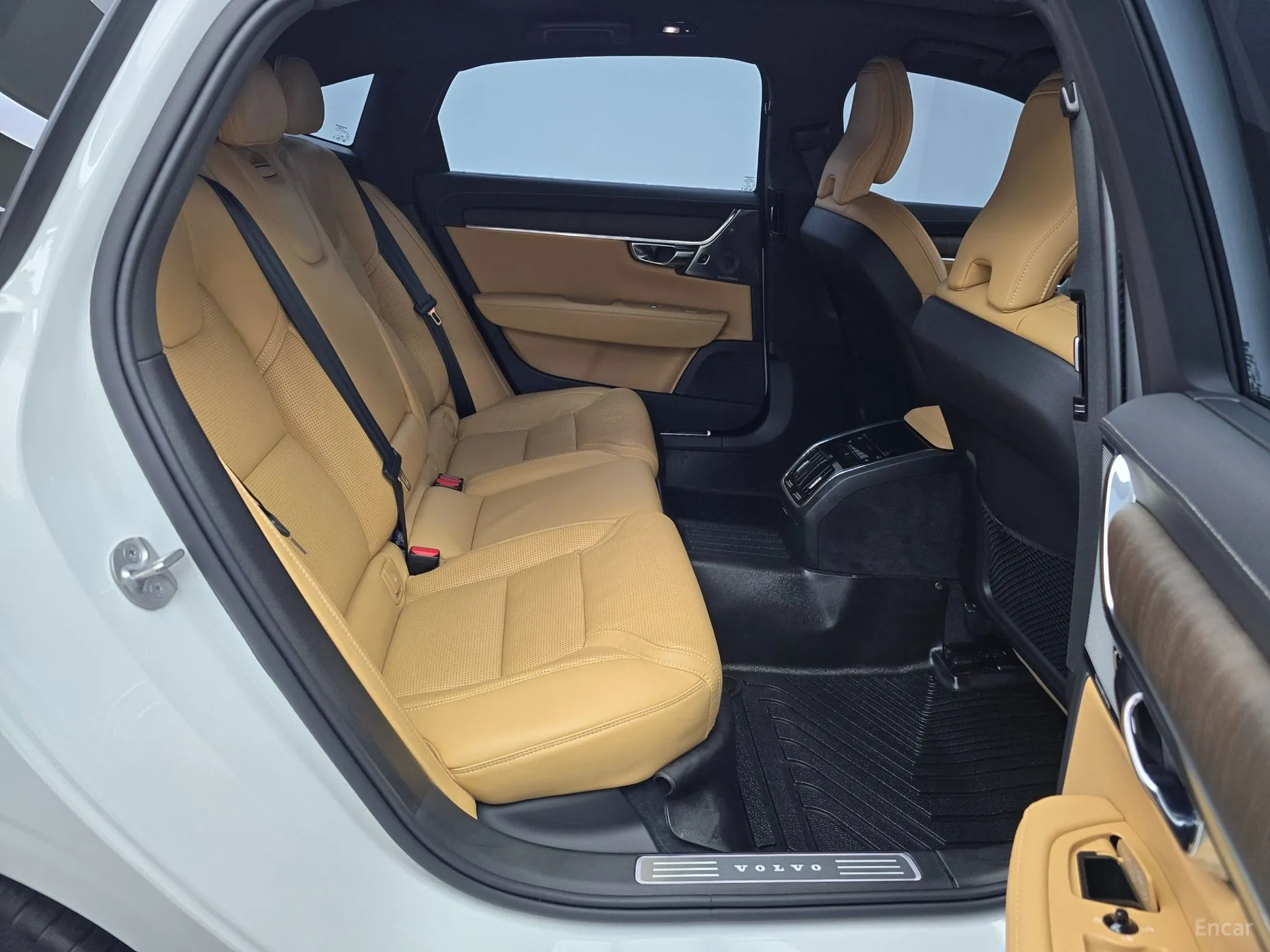 Volvo S90 превью 7